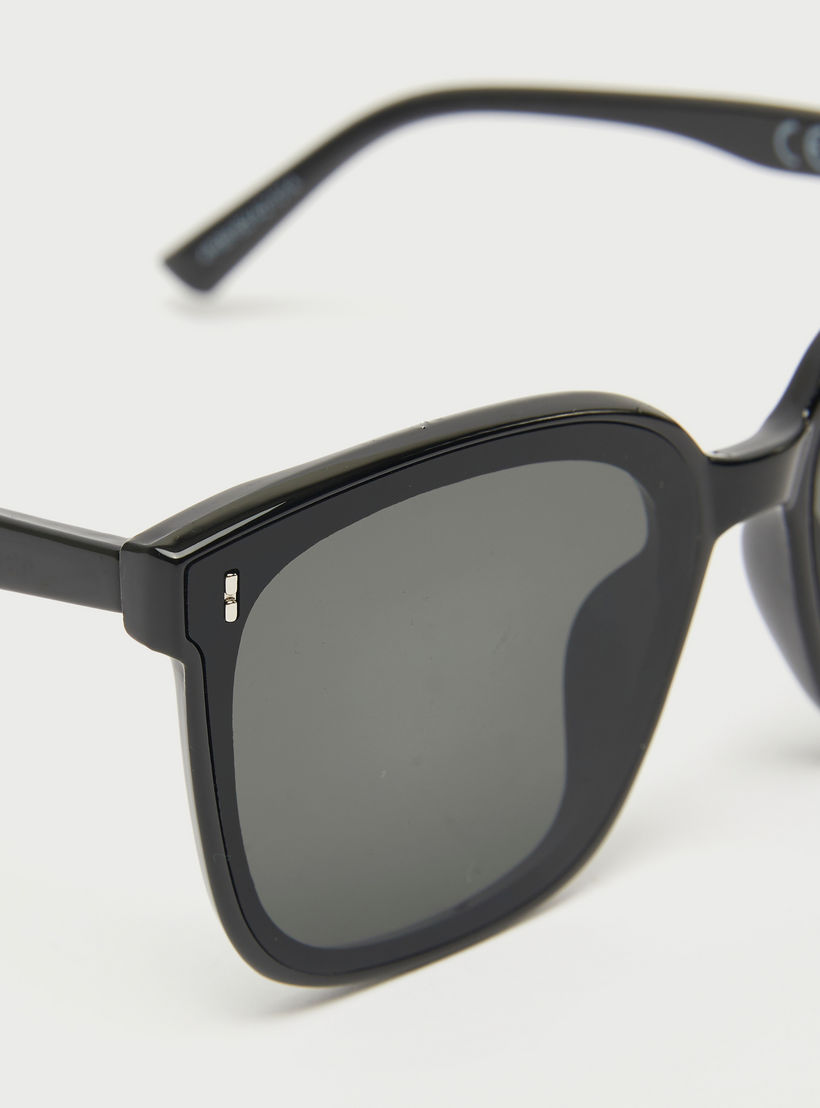 نظارة شمسيّة واي فيرار بإطار كامل ووسادات أنف-men-sunglasses-image-3