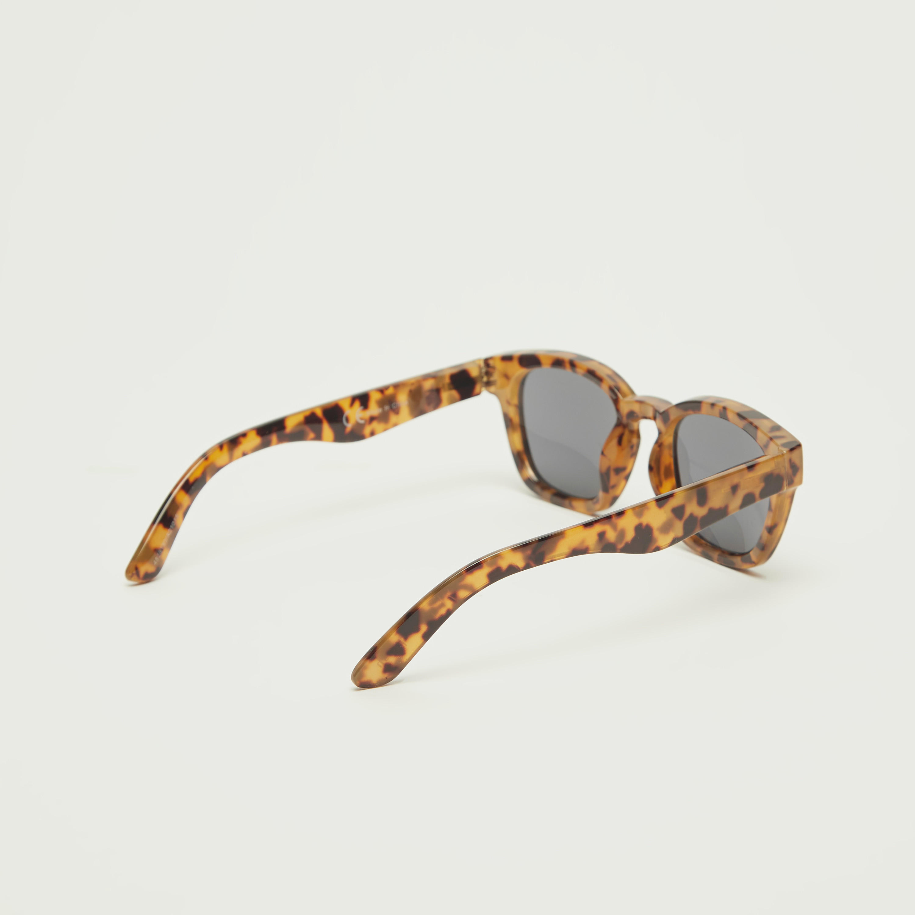 نظارة شمسية ملونة بإطار بطبعات نمر-men-sunglasses-image-4