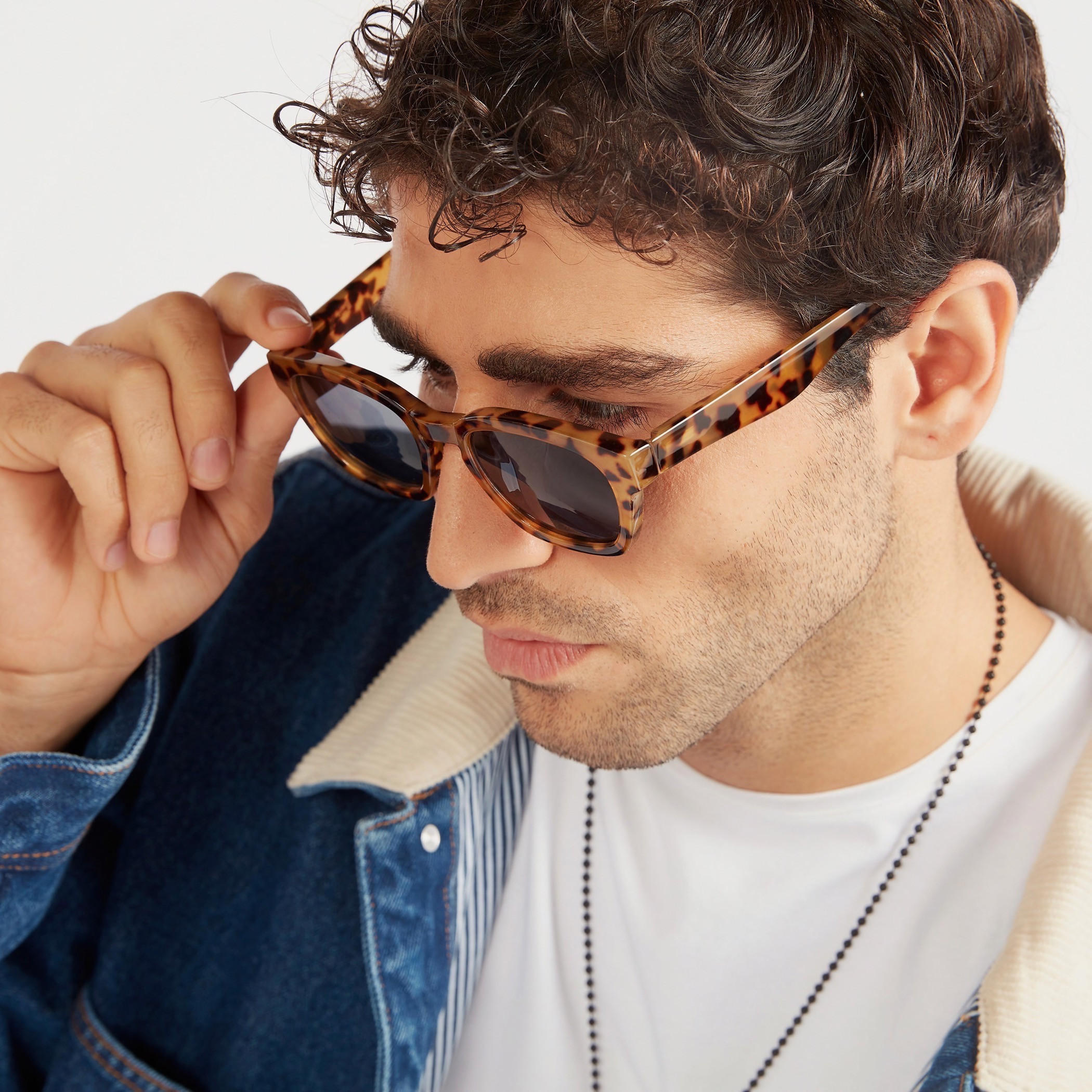 نظارة شمسية ملونة بإطار بطبعات نمر-men-sunglasses-image-2