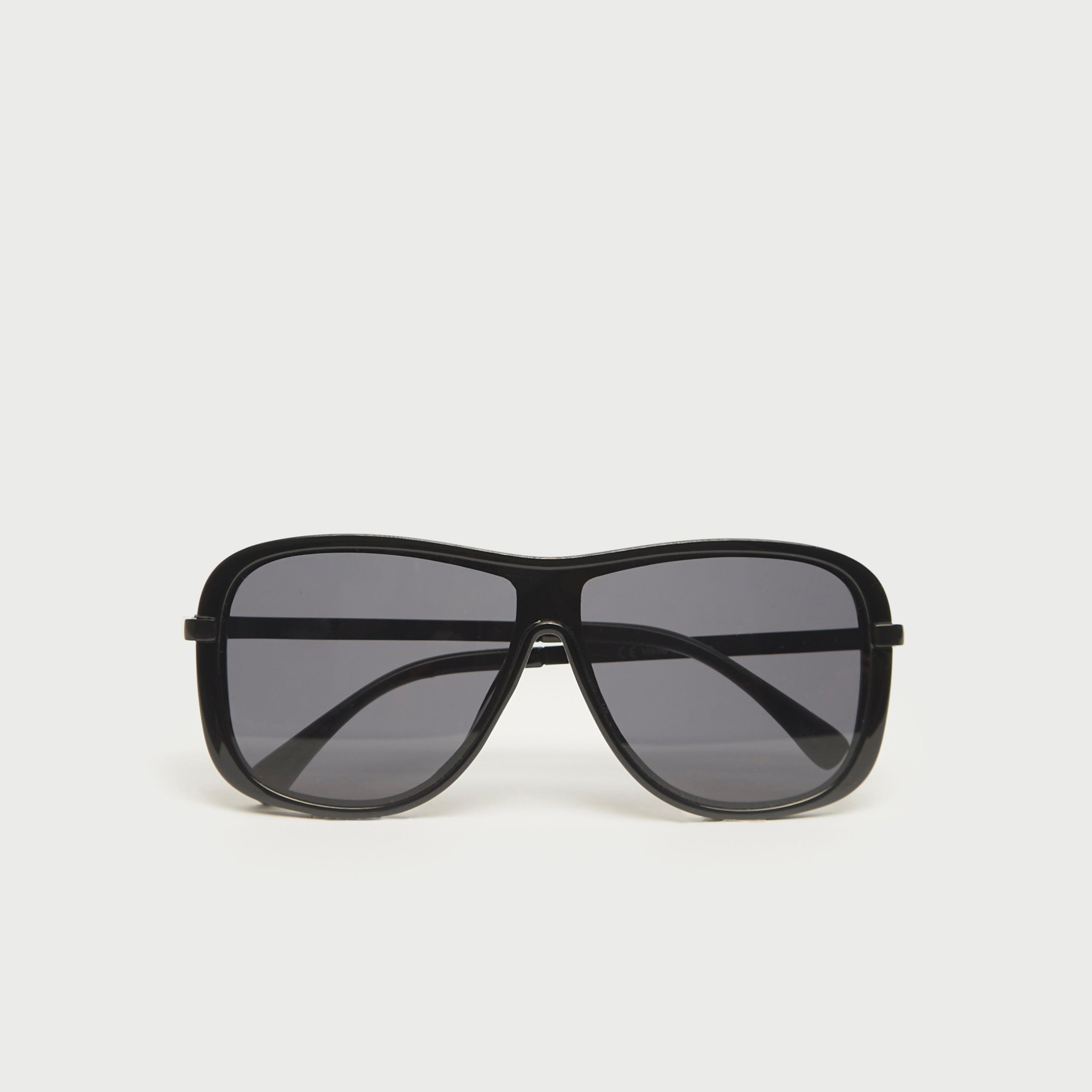 نظّارة شمسيّة بإطار كامل وعدسات ملوّنة ووسادات أنف-men-sunglasses-image-1