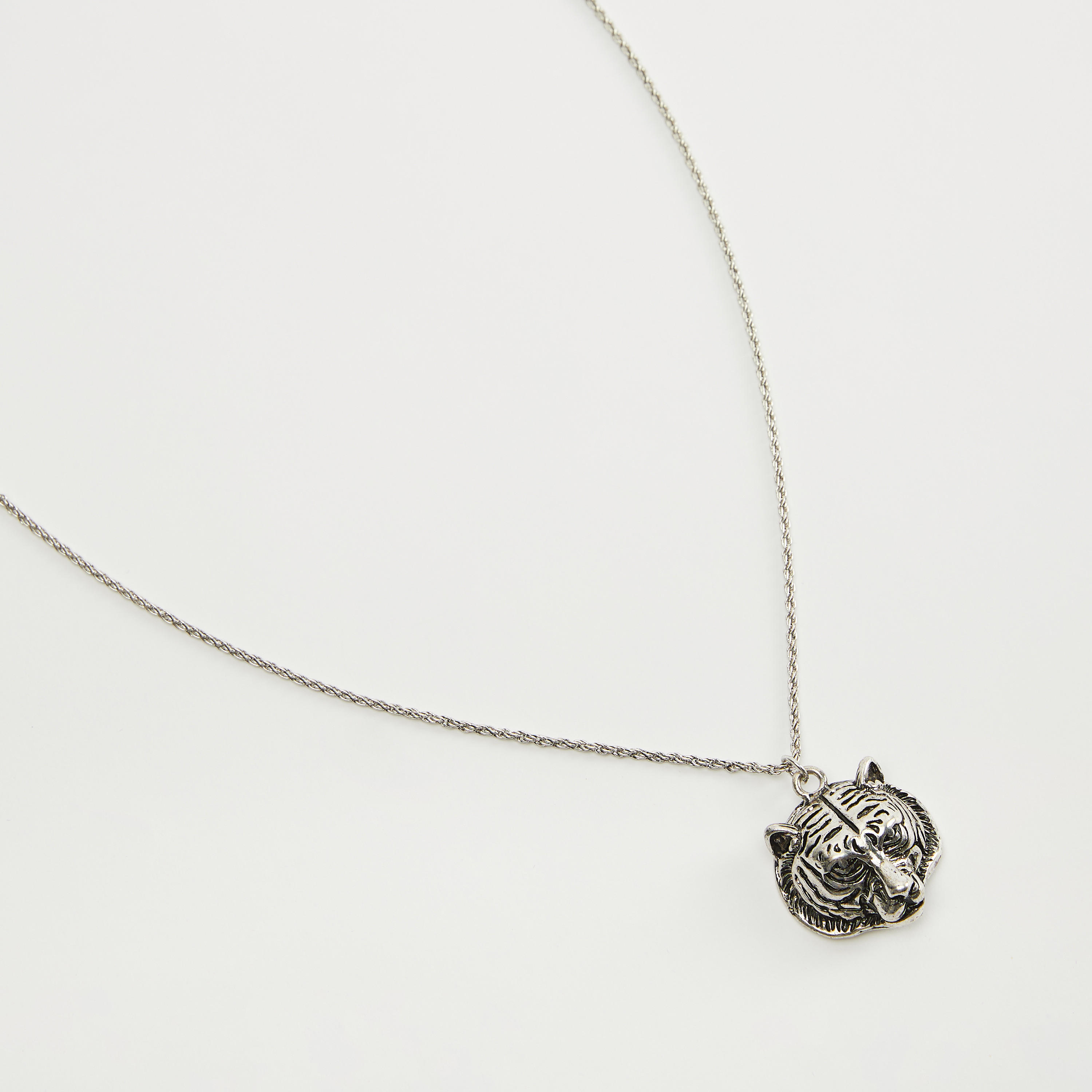 قلادة بدلايّة نمر ومشبك إغلاق-men-watchesandjewellery-necklacesandpendants-image-1