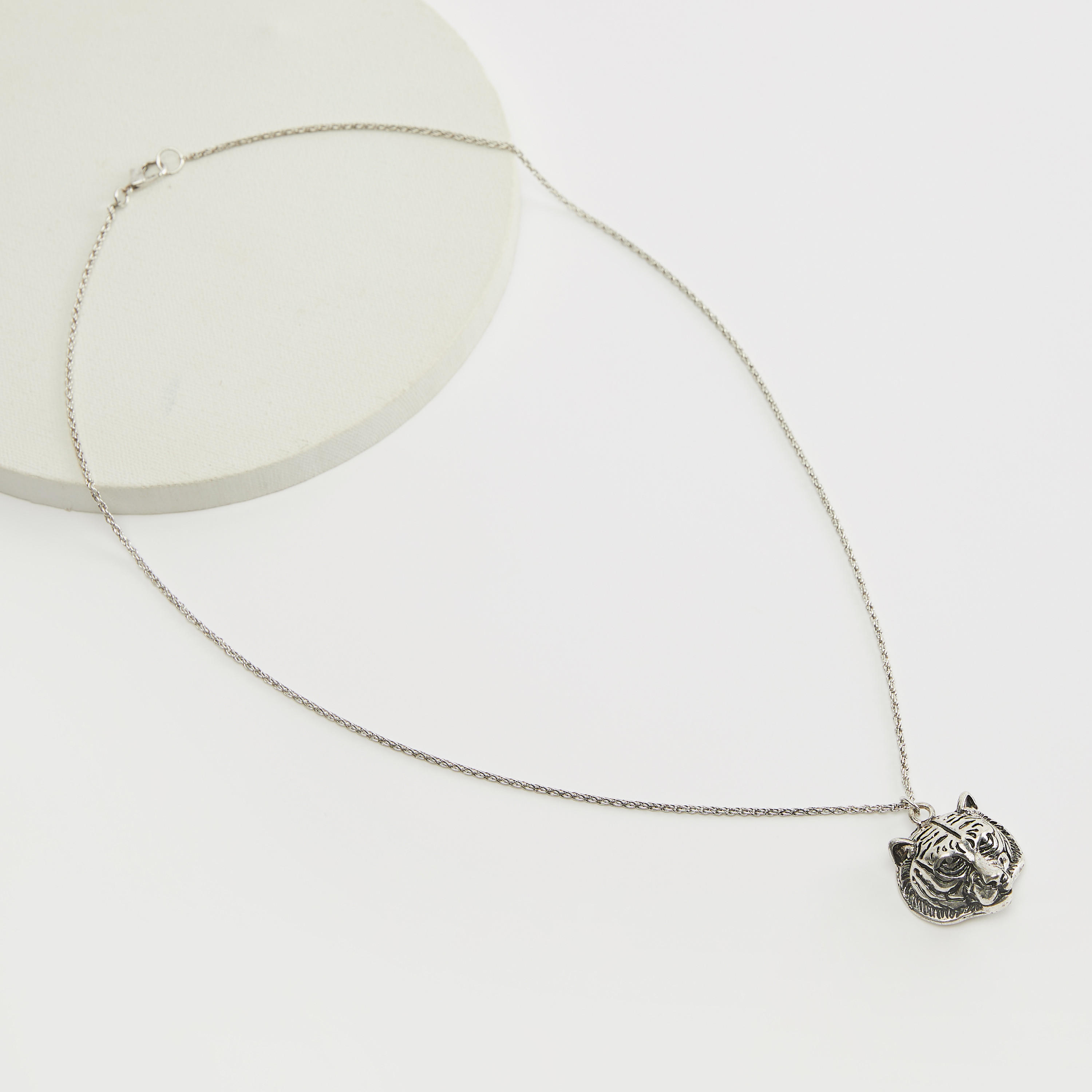 قلادة بدلايّة نمر ومشبك إغلاق-men-watchesandjewellery-necklacesandpendants-image-4