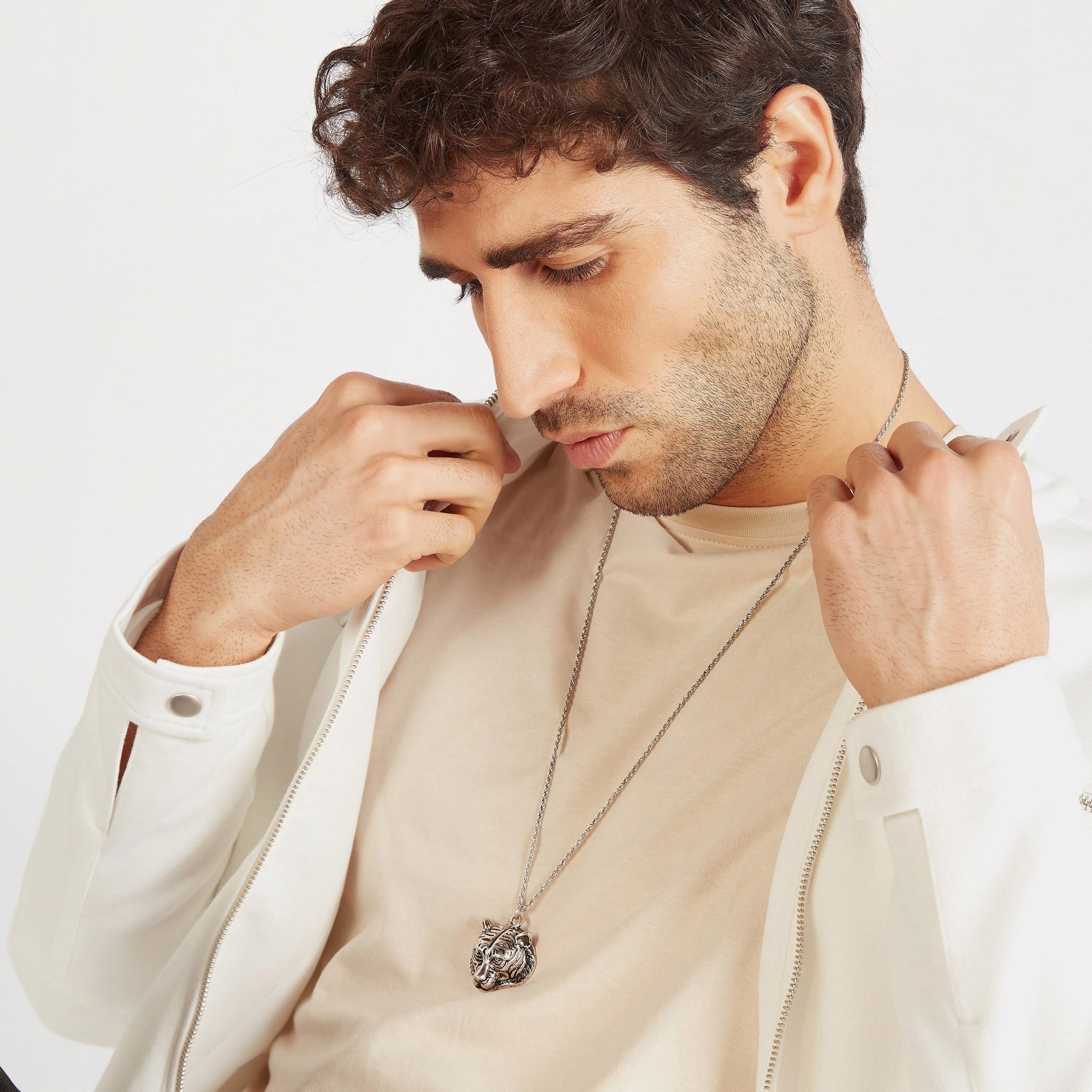 قلادة بدلايّة نمر ومشبك إغلاق-men-watchesandjewellery-necklacesandpendants-image-2