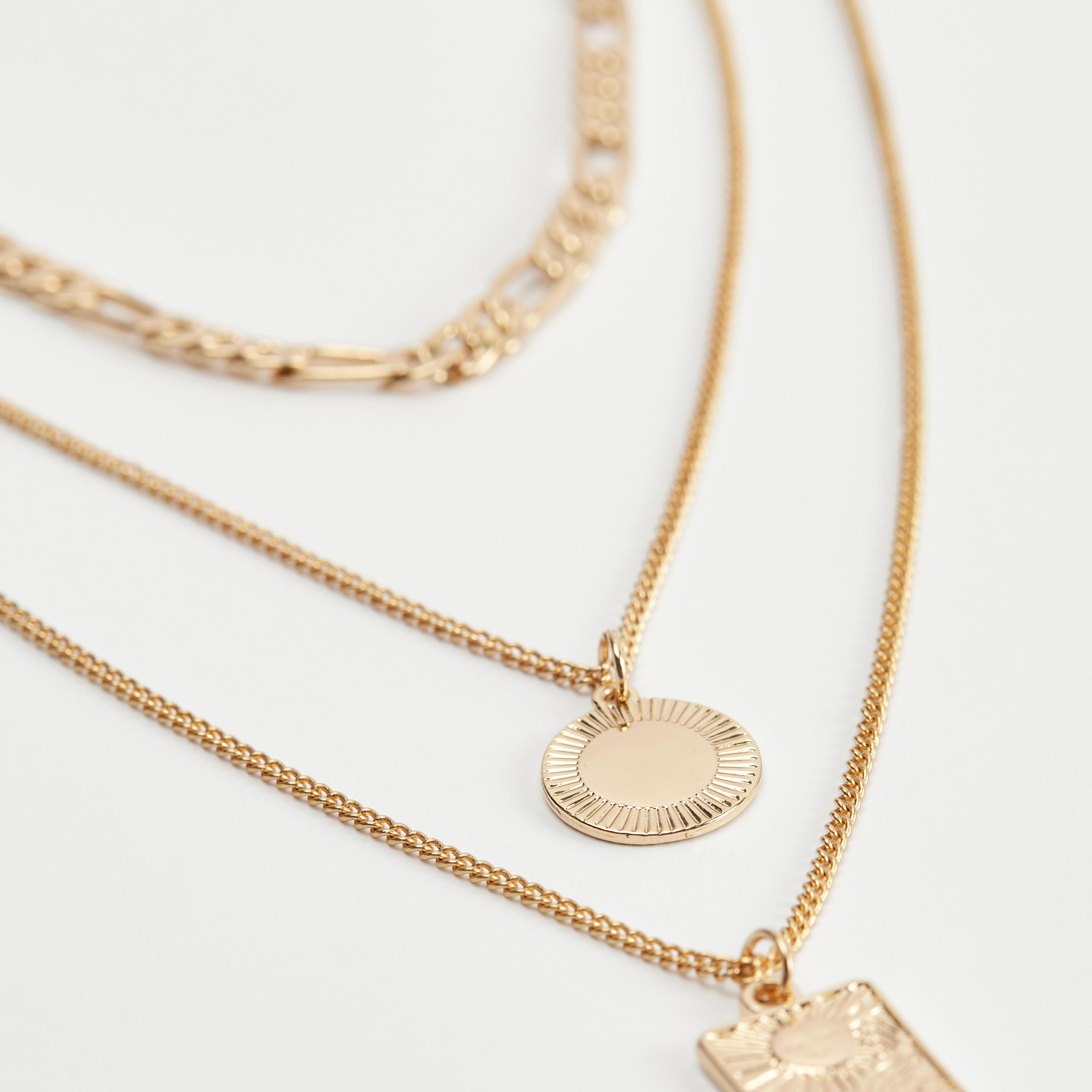 عقد بسلسلة متعدّدة الطبقات ومشبك إغلاق-men-watchesandjewellery-necklacesandpendants-image-3