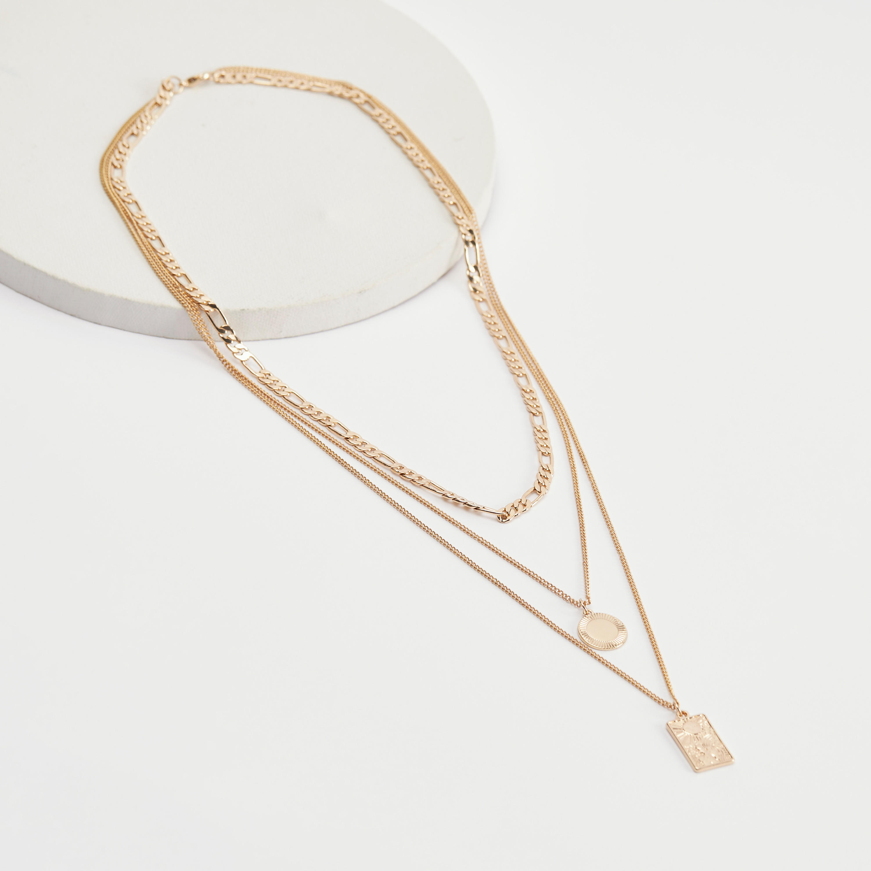 عقد بسلسلة متعدّدة الطبقات ومشبك إغلاق-men-watchesandjewellery-necklacesandpendants-image-1