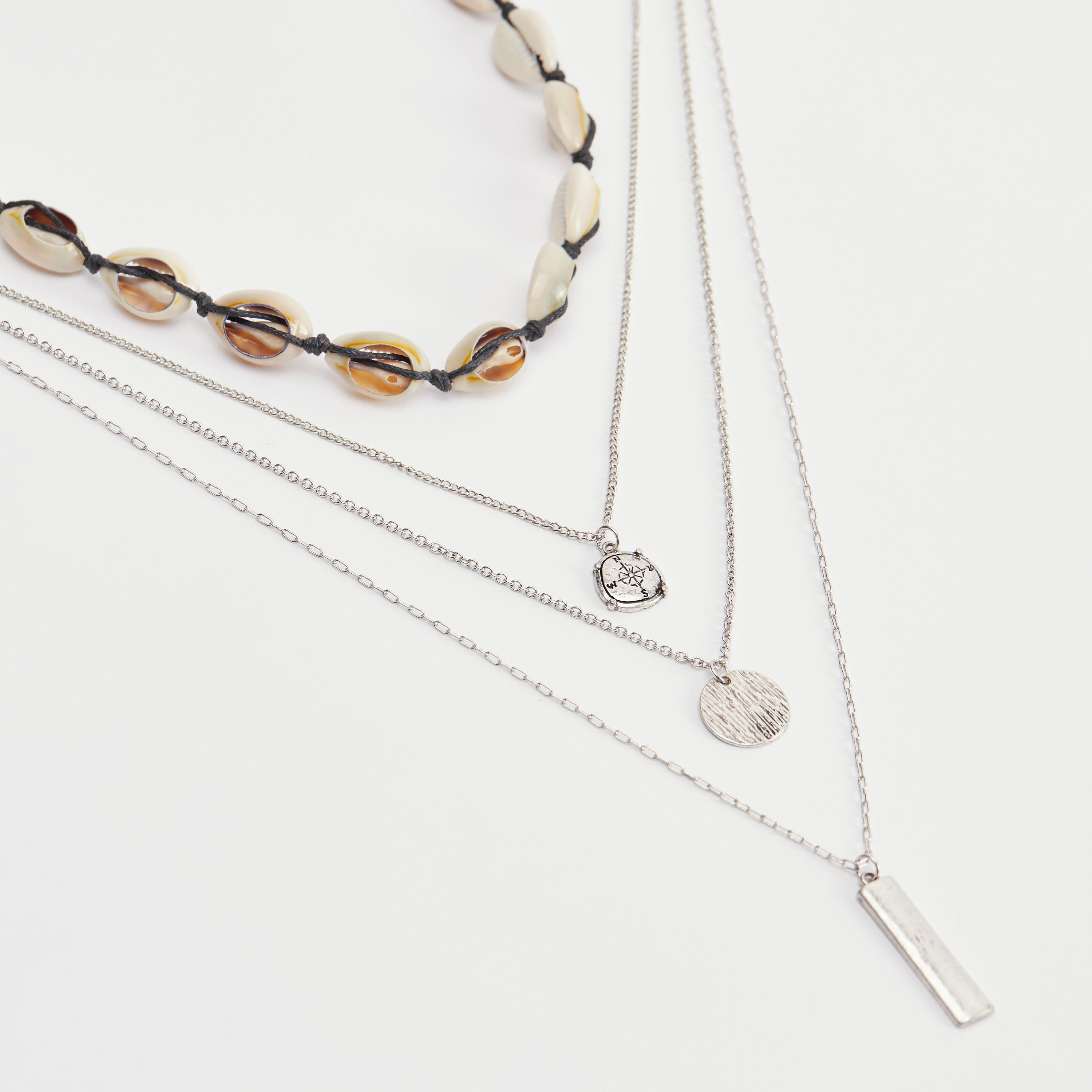 قلادة متعددة الطبقات بمشبك إغلاق-men-watchesandjewellery-necklacesandpendants-image-1