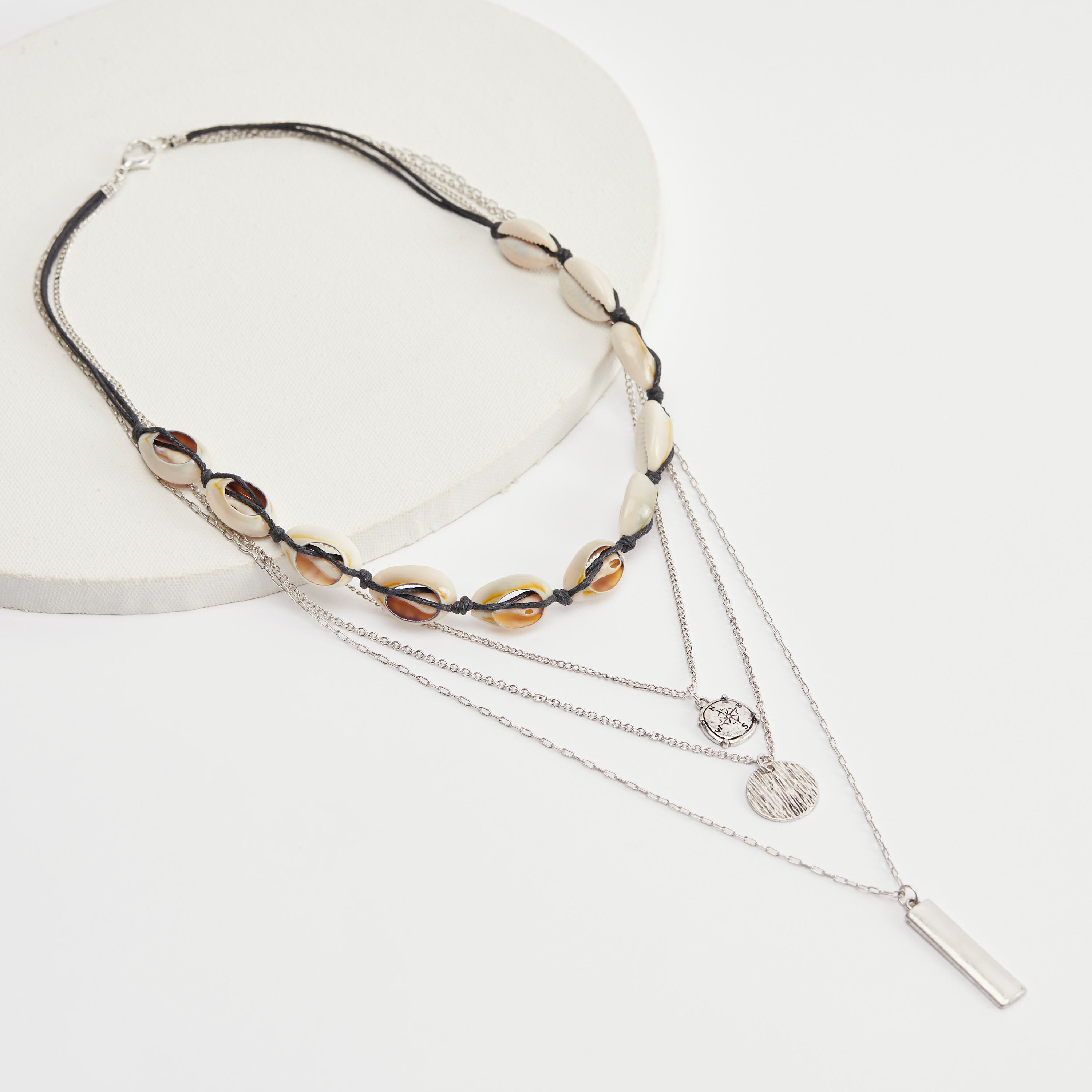 قلادة متعددة الطبقات بمشبك إغلاق-men-watchesandjewellery-necklacesandpendants-image-4