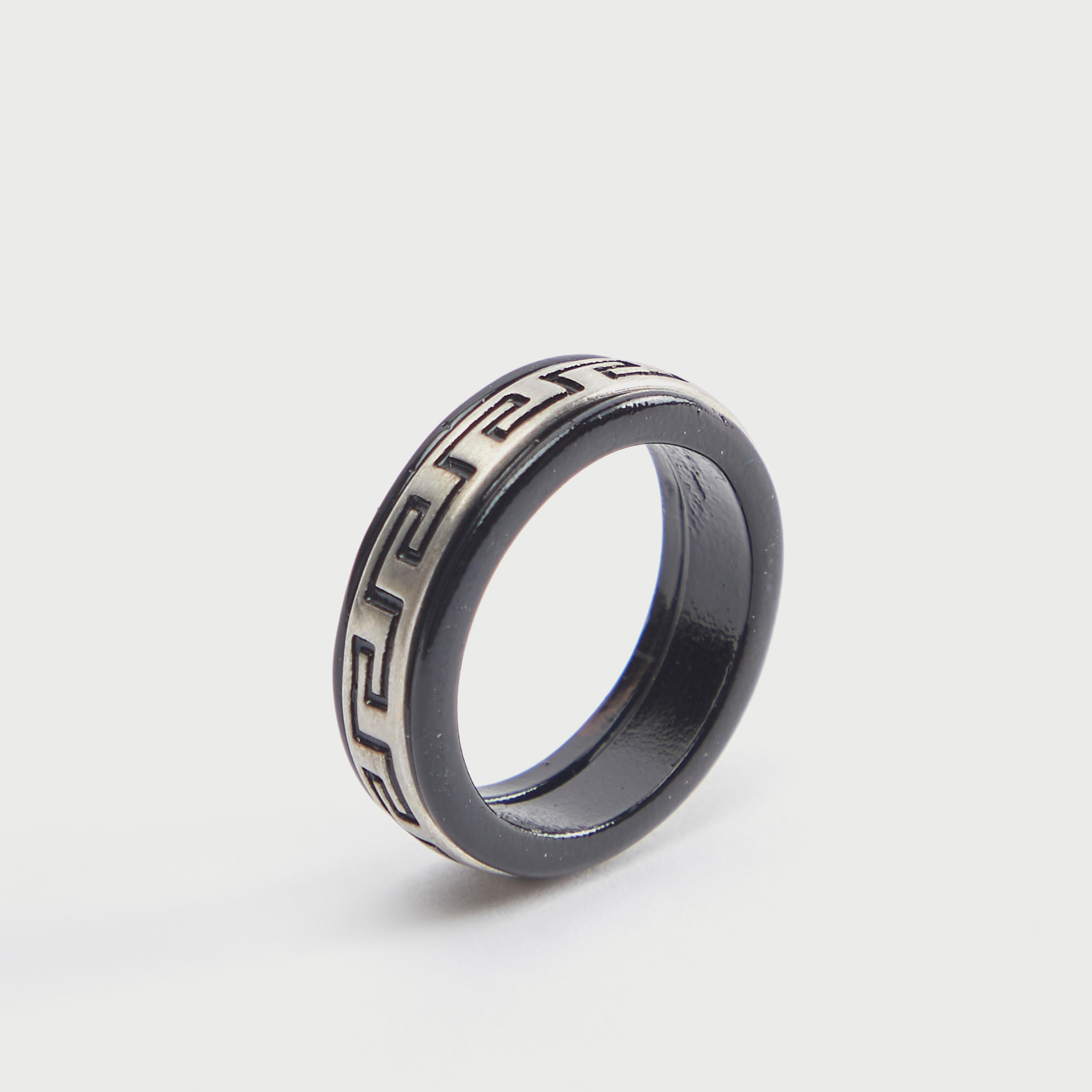 خاتم بتصاميم متعدّدة-men-watchesandjewellery-rings-image-1