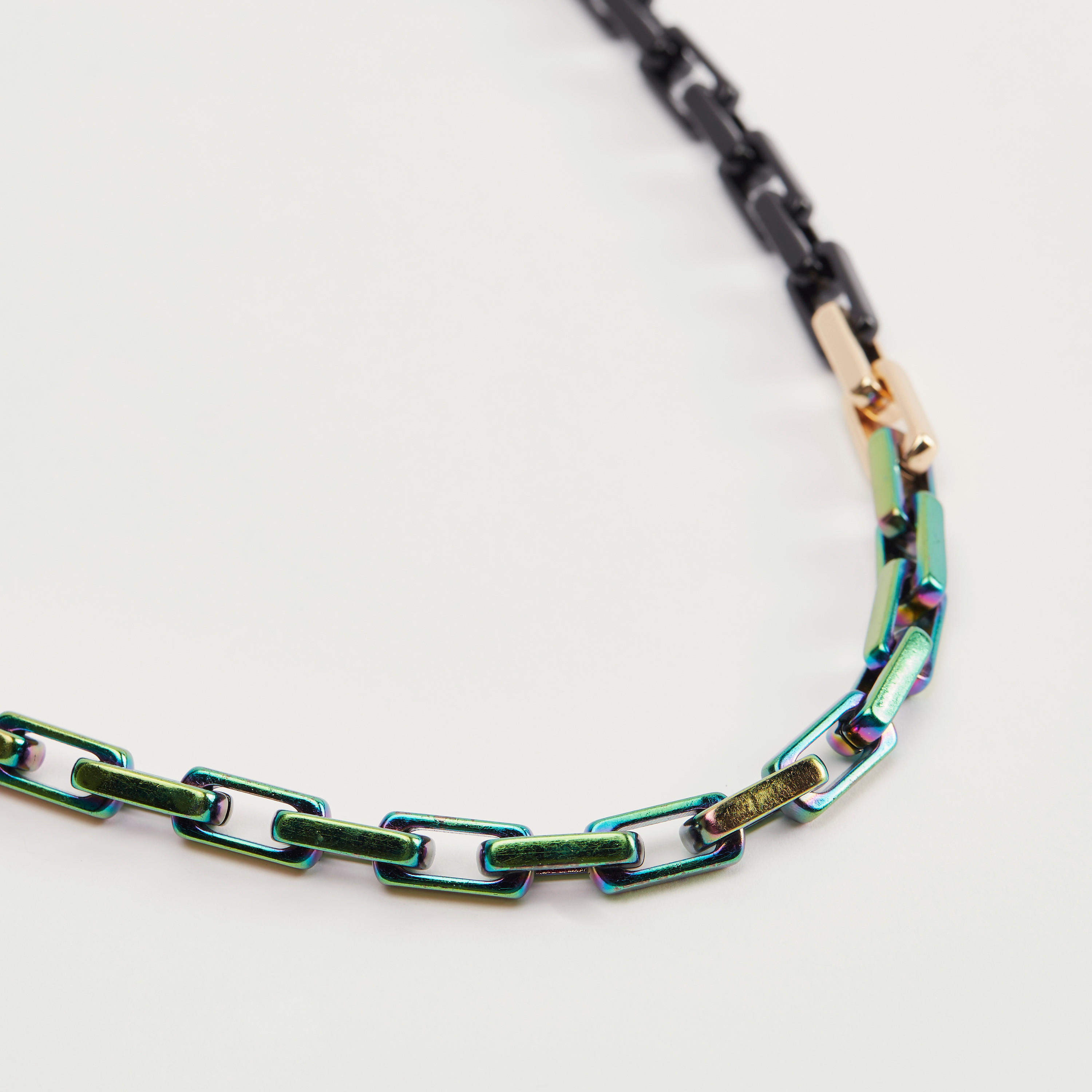 سوار سلسلة متدرج الألوان بمشبك إغلاق-men-watchesandjewellery-bracelets-image-1