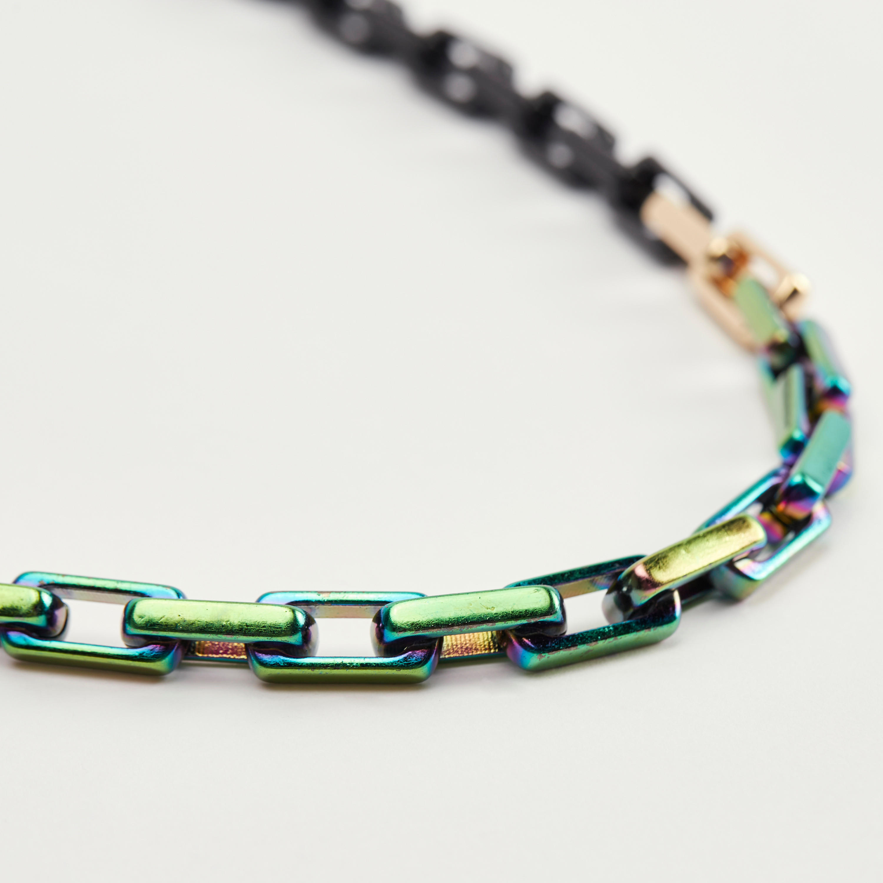 سوار سلسلة متدرج الألوان بمشبك إغلاق-men-watchesandjewellery-bracelets-image-2