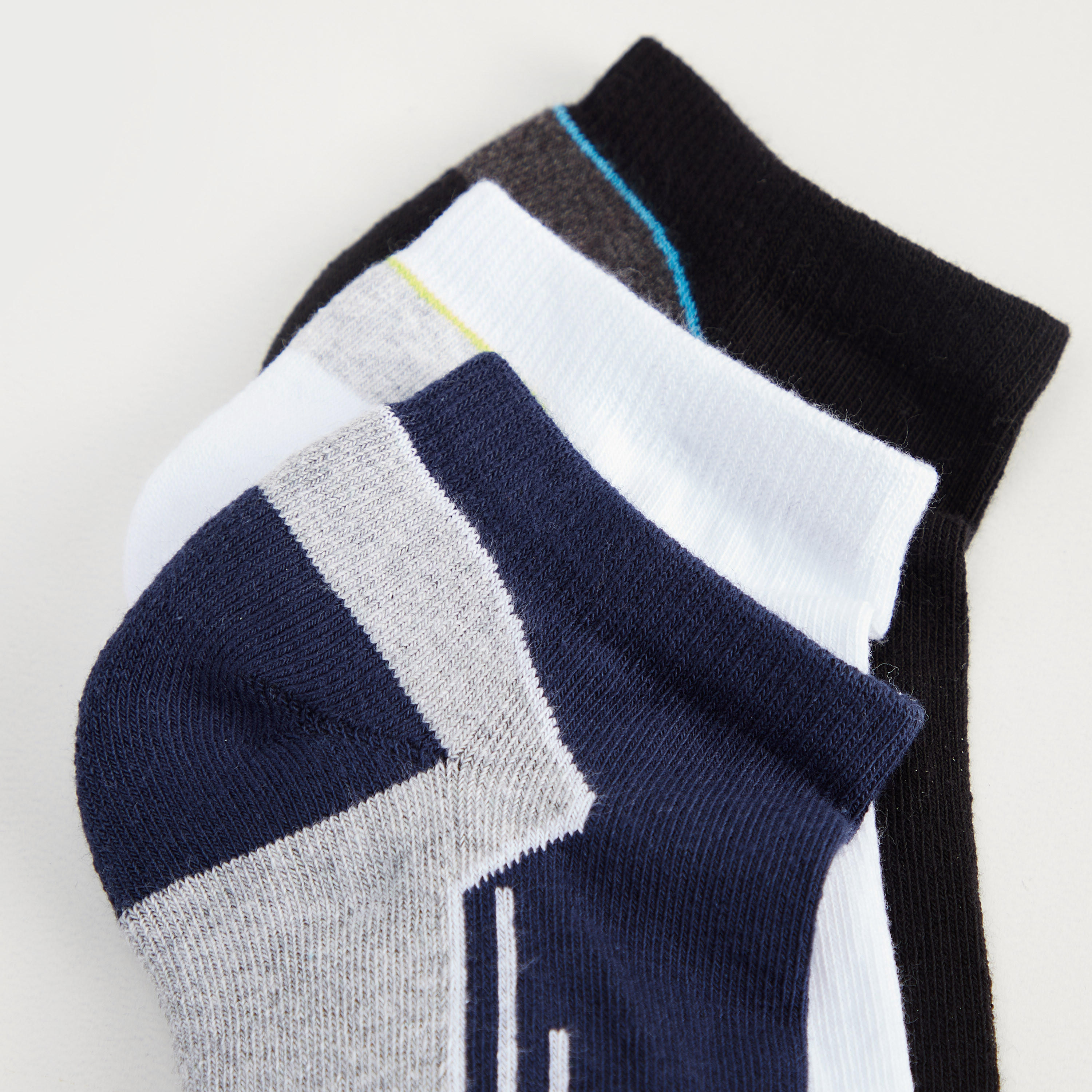 جوارب متنوعة بطول الكاحل - طقم من 3-men-socks-image-3