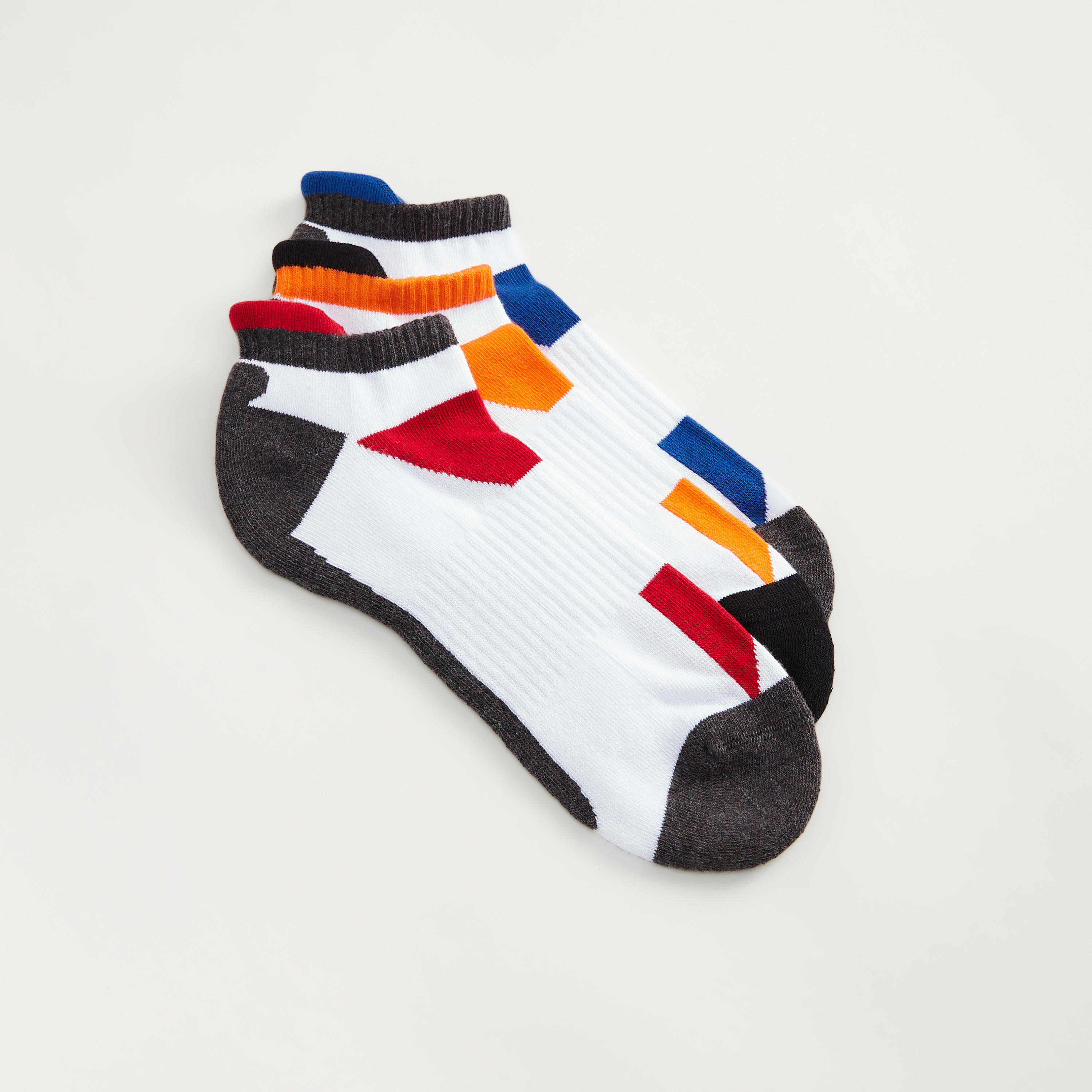 جوارب قوالب ملونة بطول الكاحل - طقم من 3 أزواج-men-socks-image-2