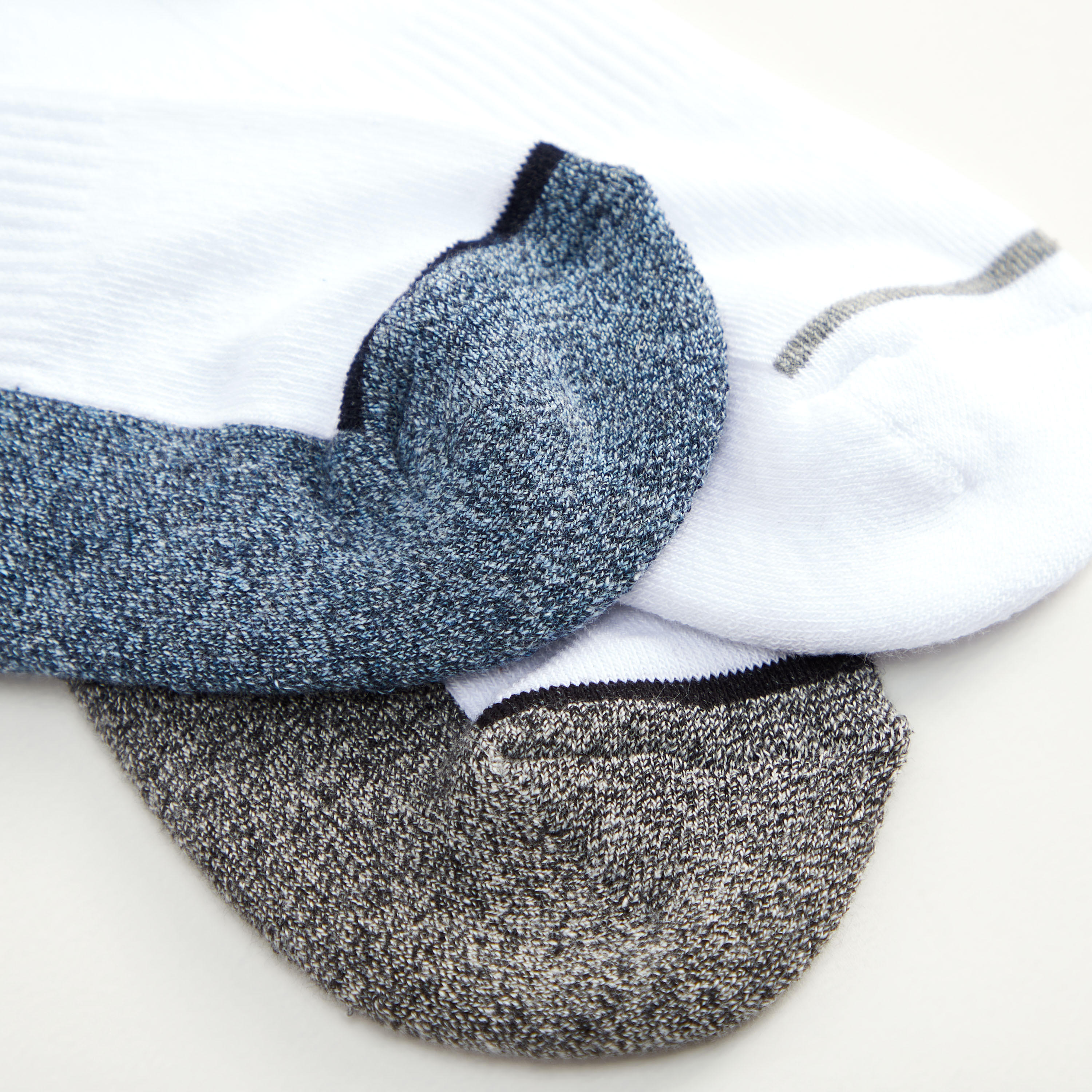 جوارب بارزة الملمس بطول الكاحل - طقم من 3 أزواج-men-socks-image-4