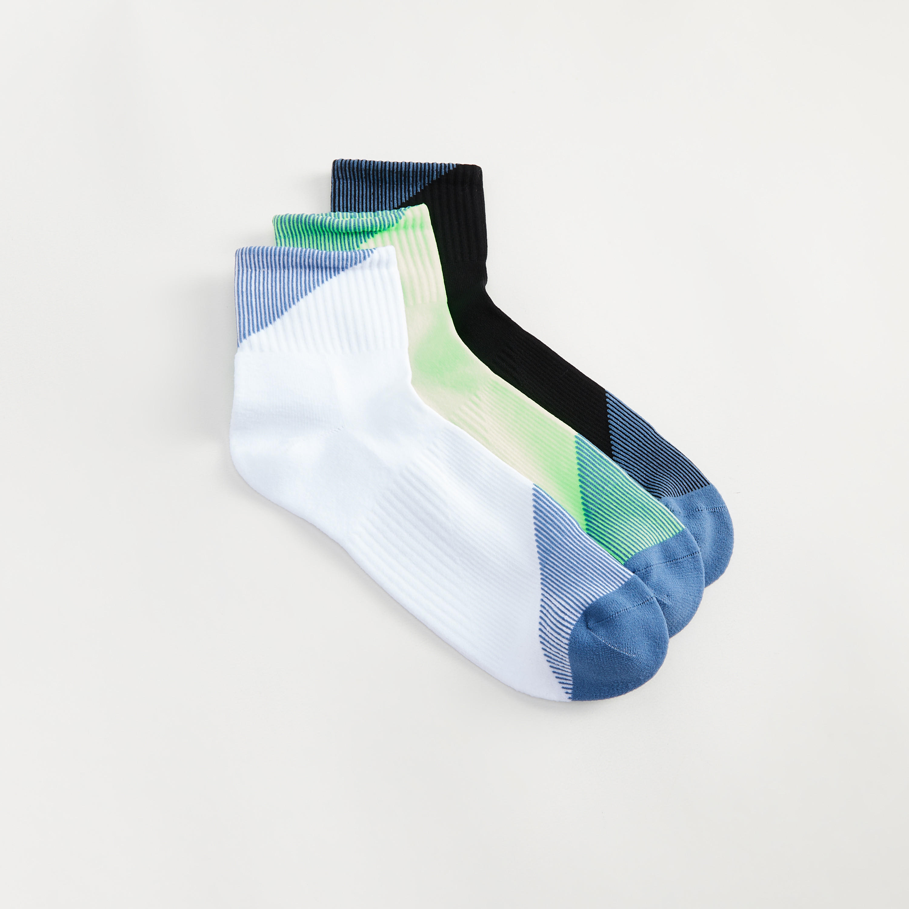 جوارب مضلّعة بقوالب ملوّنة وطول الكاحل - طقم من 3 أزواج-men-socks-image-2