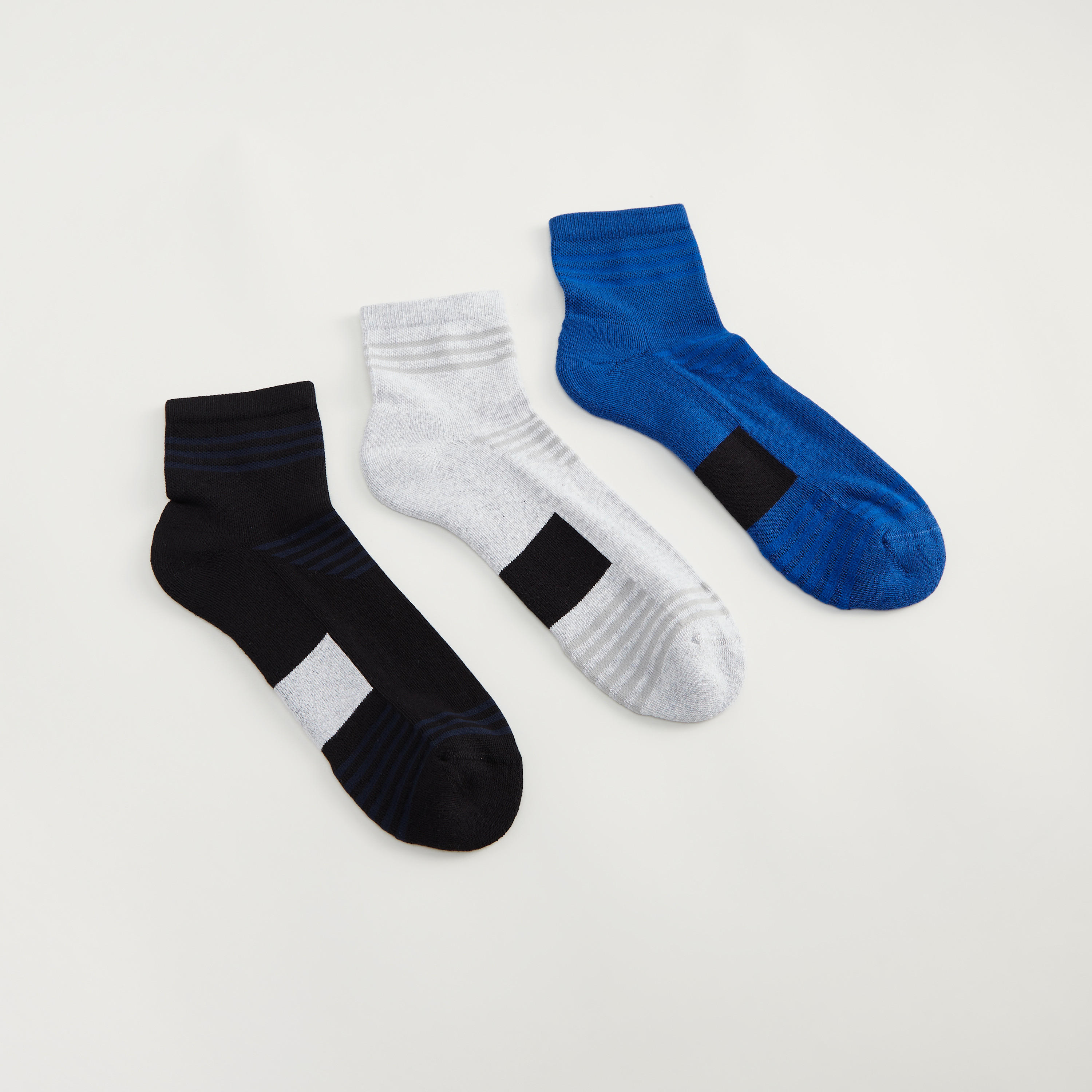 جوارب مخطّطة بطول الكاحل - طقم من 3-men-socks-image-1
