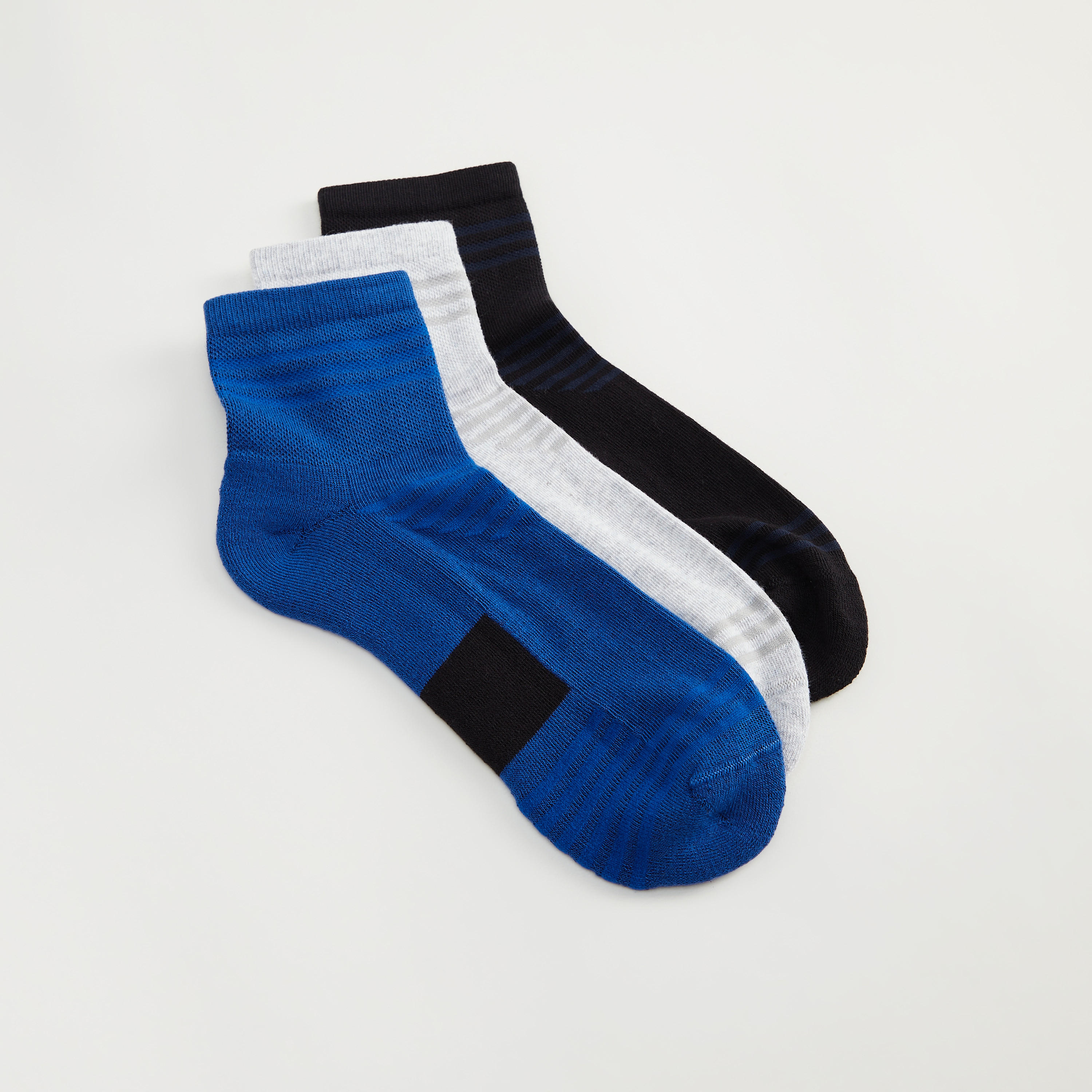 جوارب مخطّطة بطول الكاحل - طقم من 3-men-socks-image-2