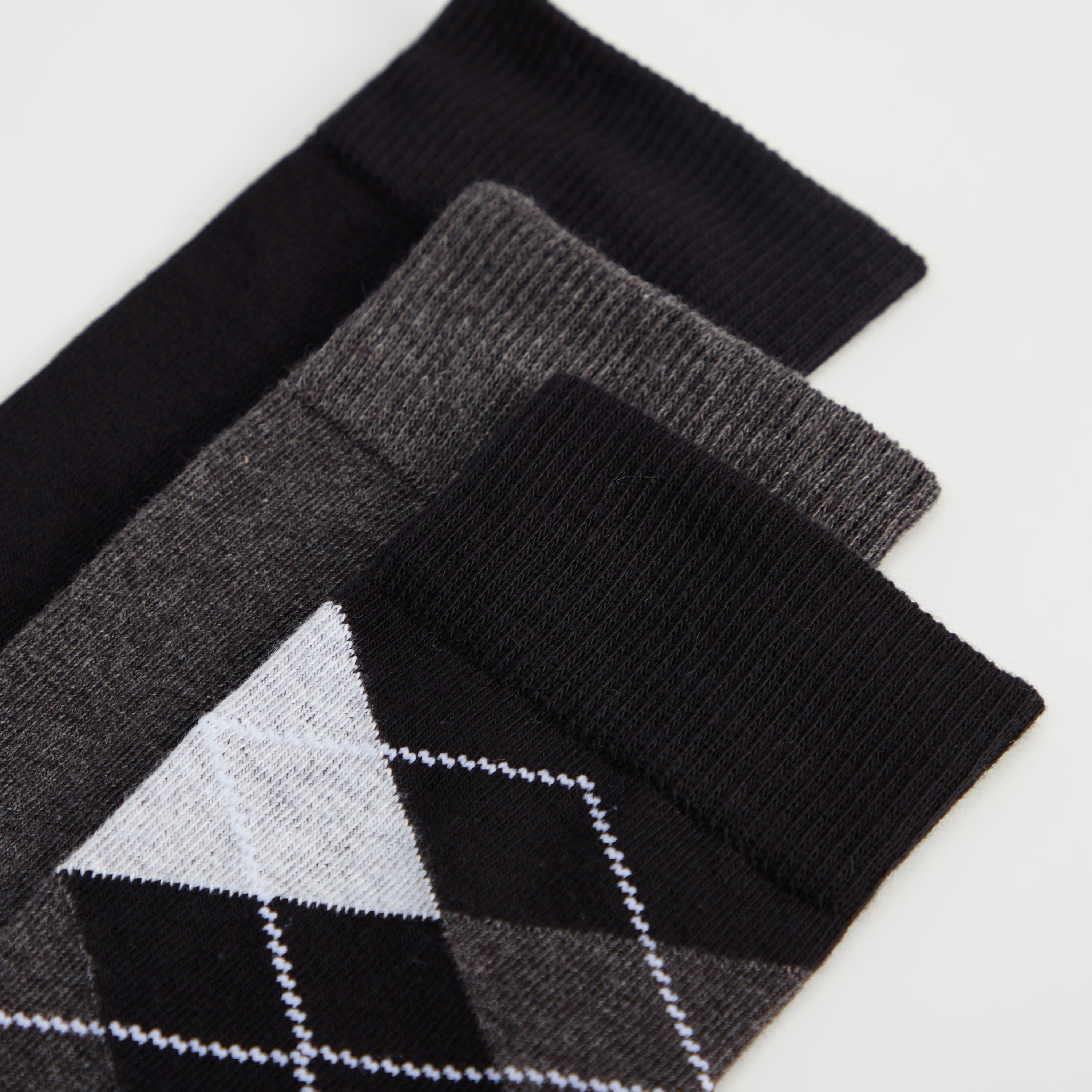 جوارب متنوّعة بطول ربلة السّاق - طقم من 3-men-socks-image-3
