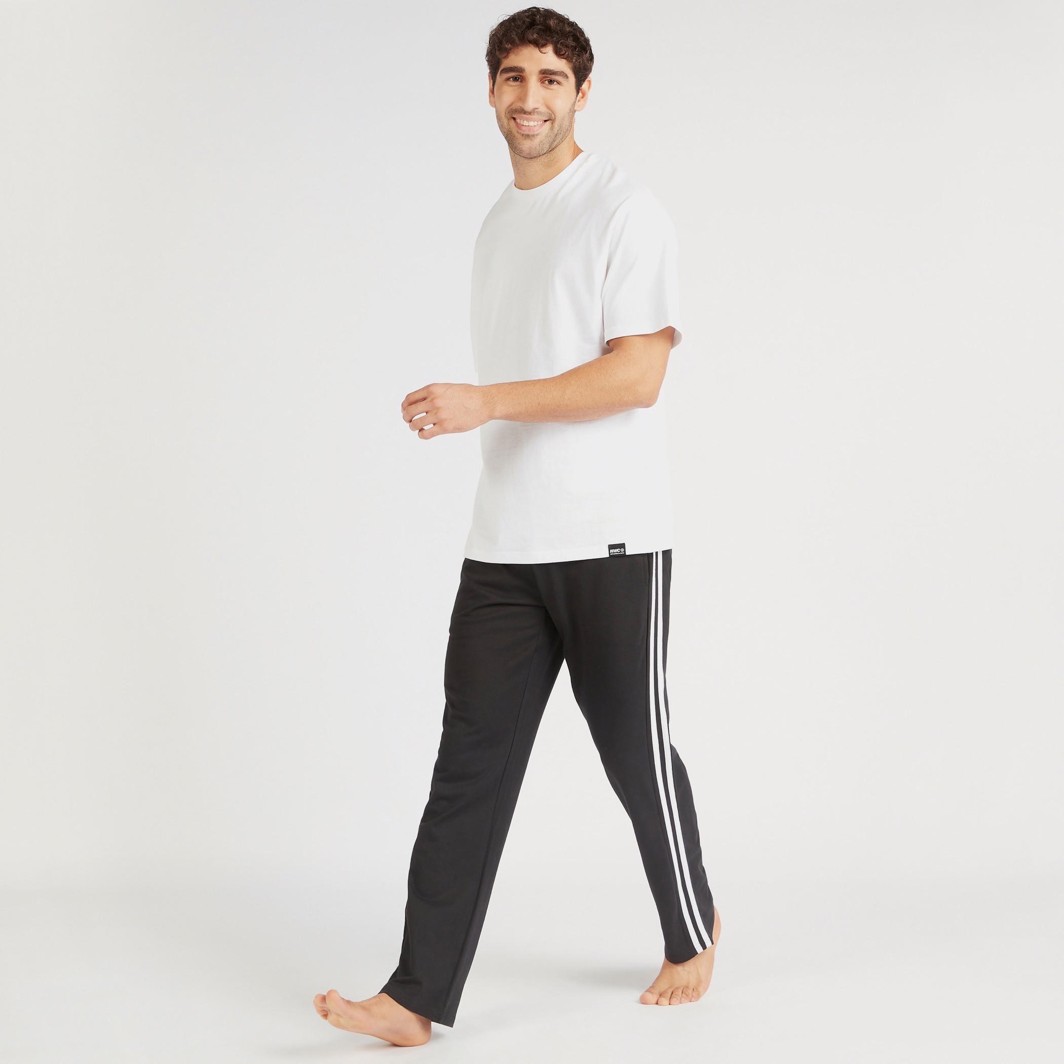 Solid Pyjamas with Drawstring Closure and Tape Detail-men-clothing-nightwear-pyjamaandshorts-image-2