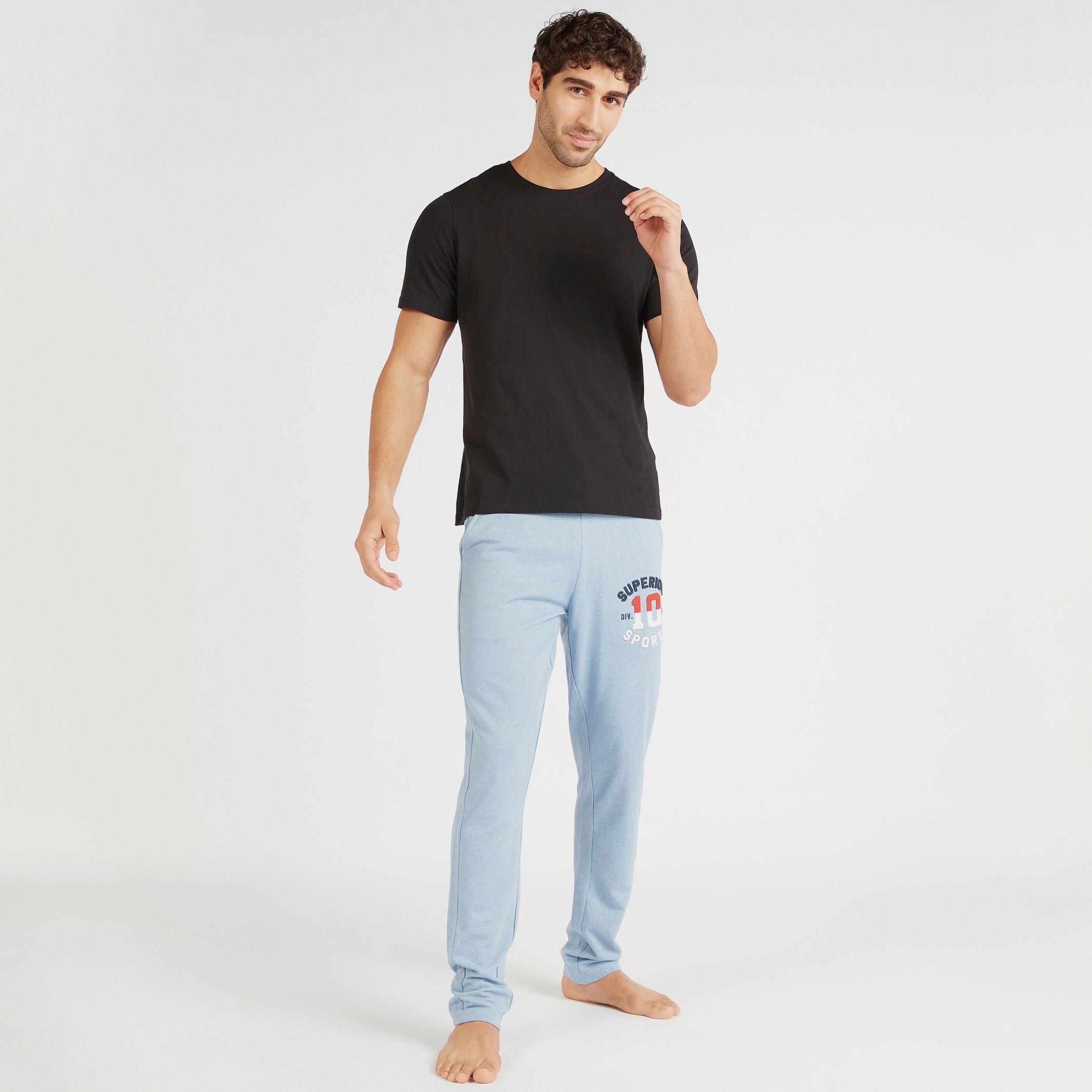بنطلون رياضي برباط إغلاق وجيوب وطبعات-men-clothing-nightwear-pyjamaandshorts-image-2