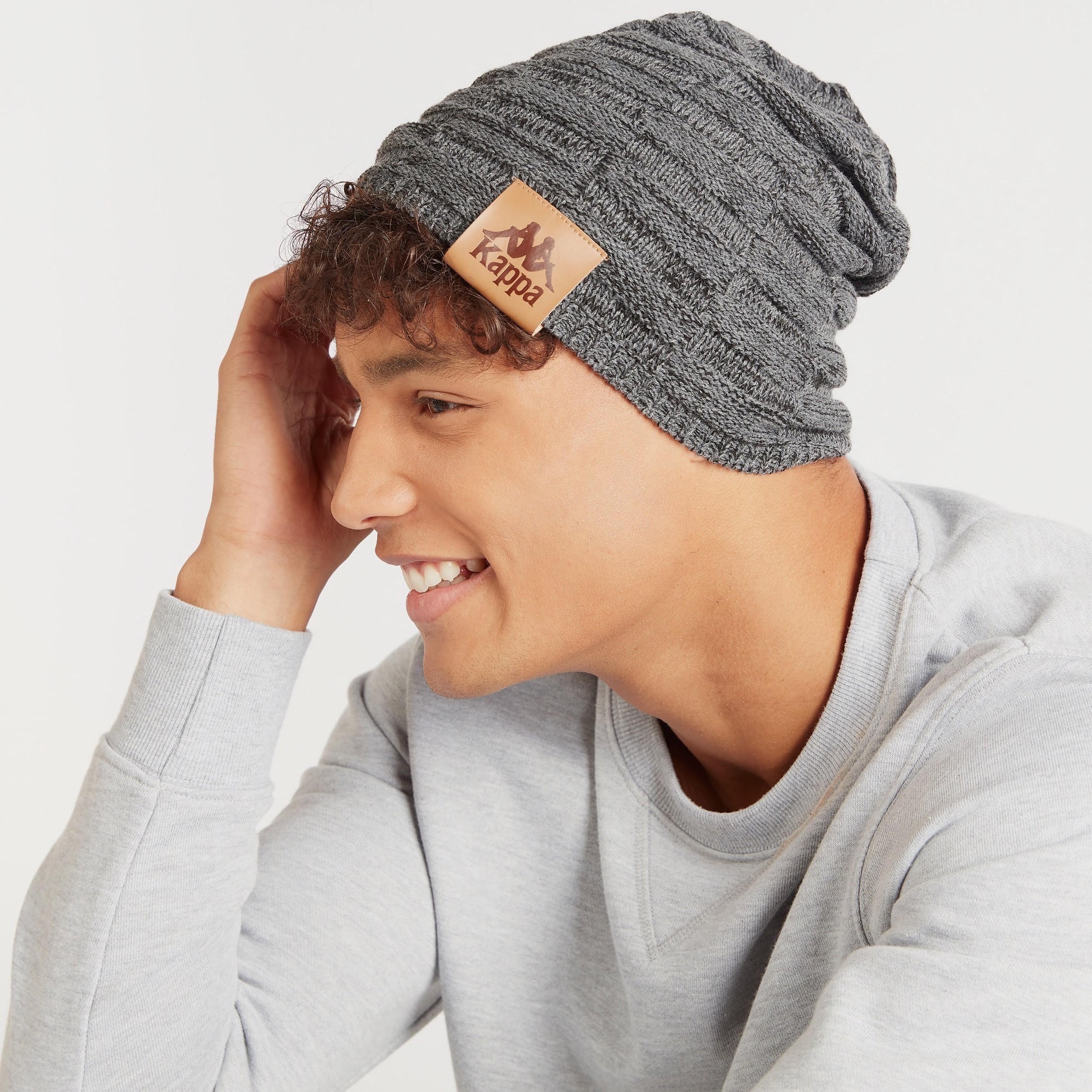 كاب بيني بارزة الملمس من كابا-men-clothing-sportswearandactivewear-accessories-image-2