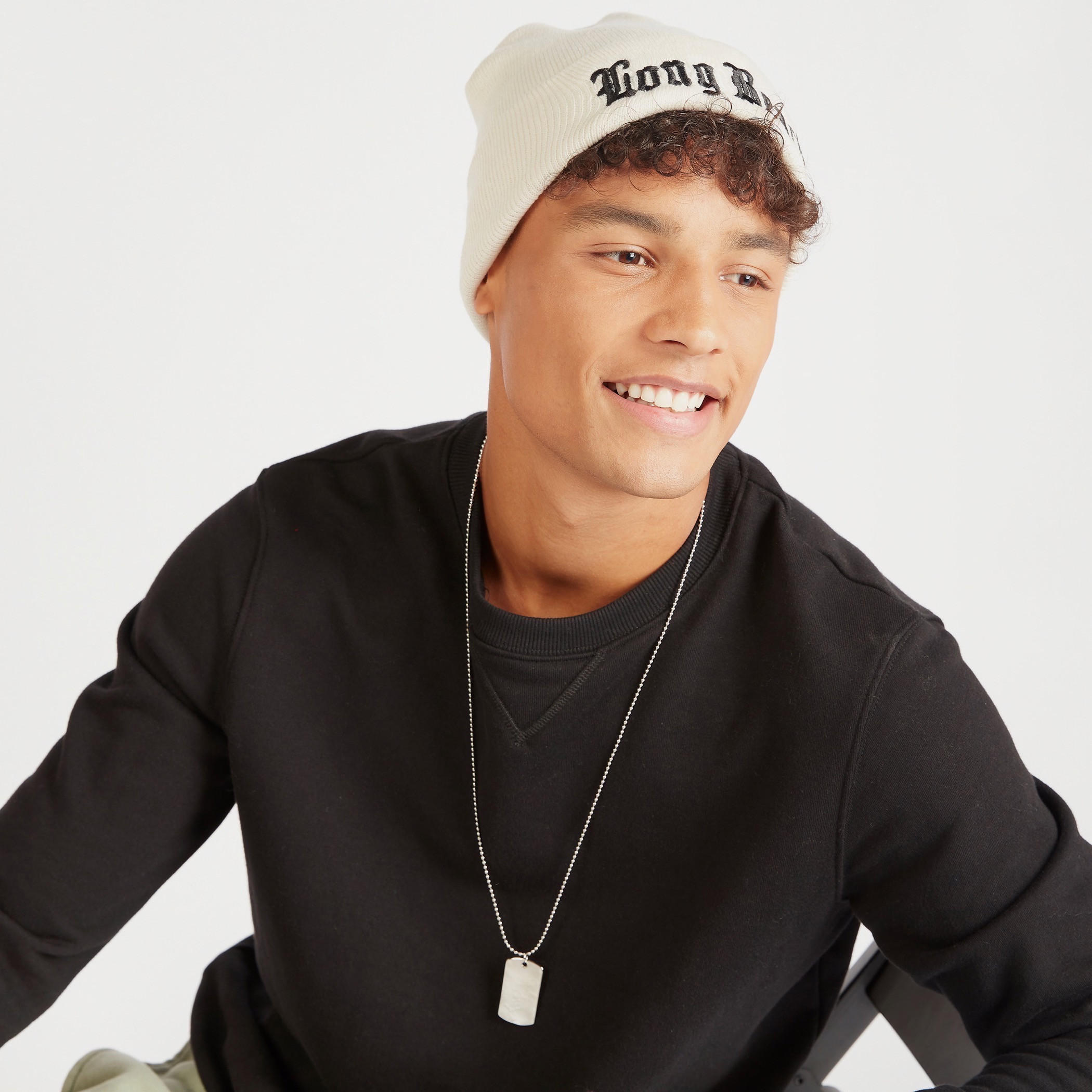 كاب بيني بارزة الملمس بتطريز نصي وأطراف مطاطية-men-caps-image-2