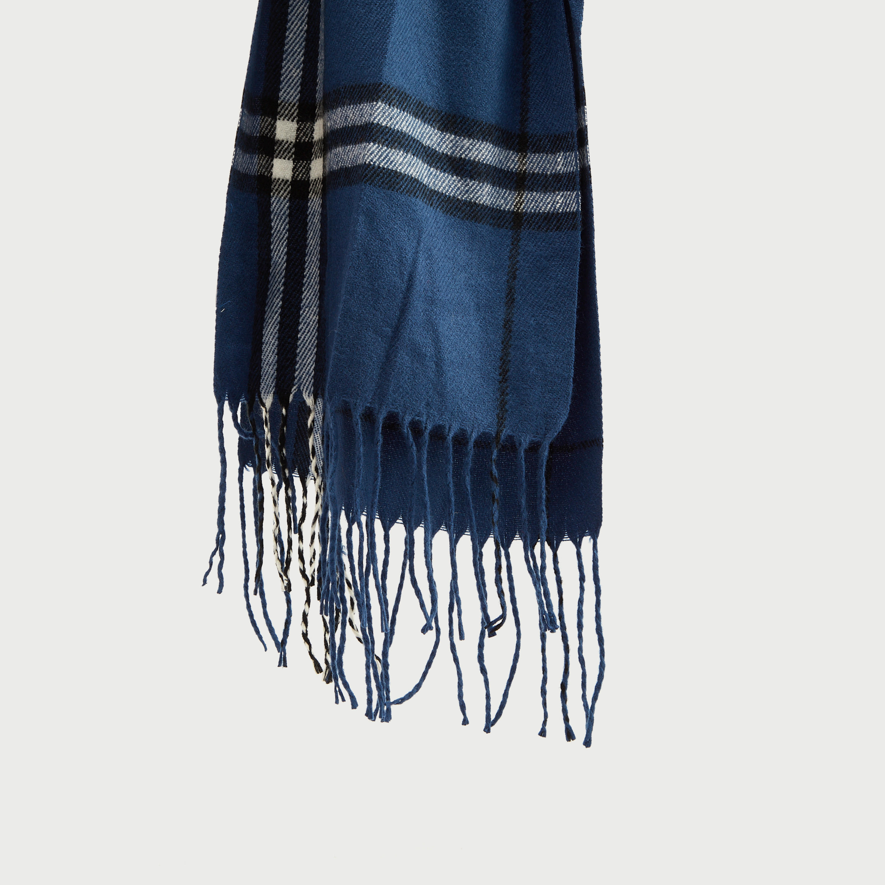 وشاح كاروهات بتفاصيل شراشيب-men-scarvesandgloves-image-1