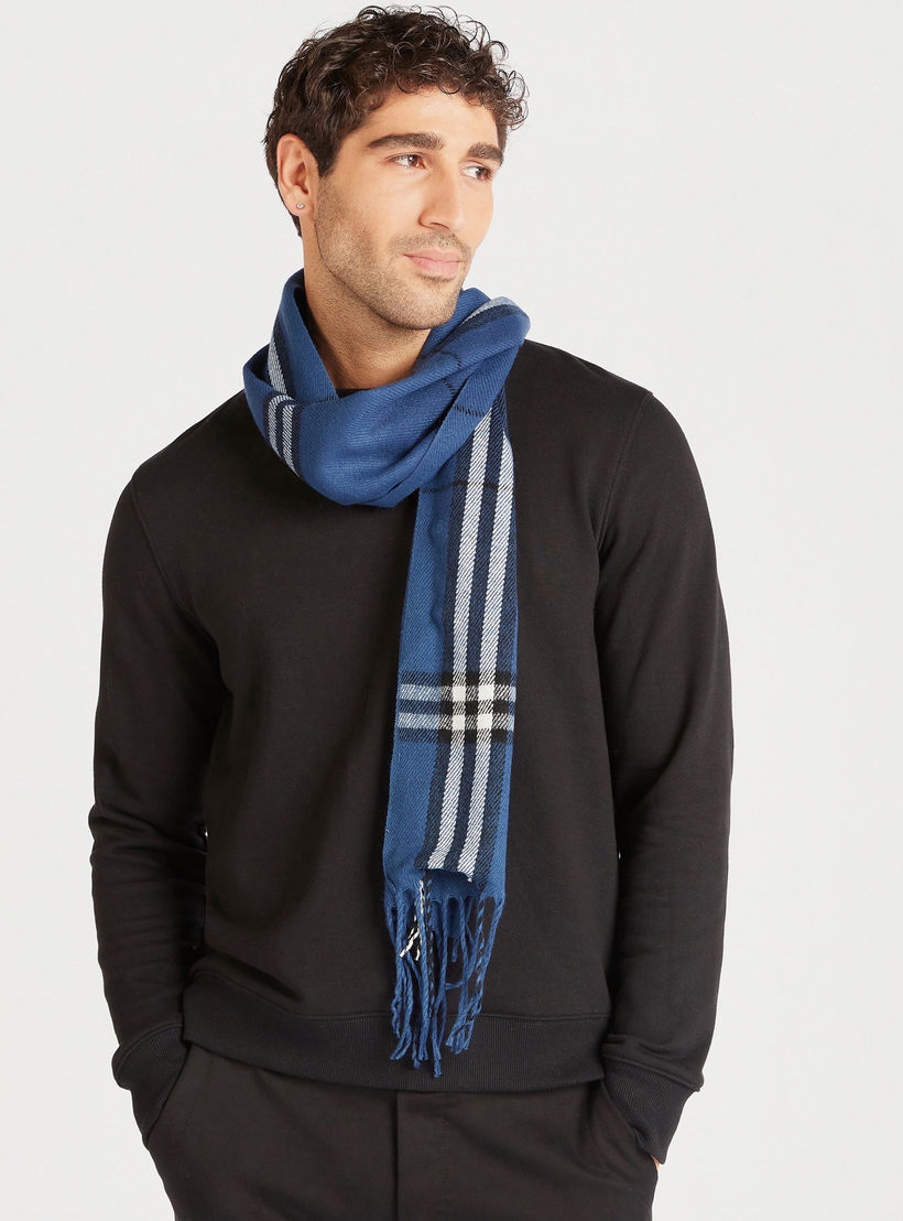 وشاح كاروهات بتفاصيل شراشيب-men-scarvesandgloves-image-2