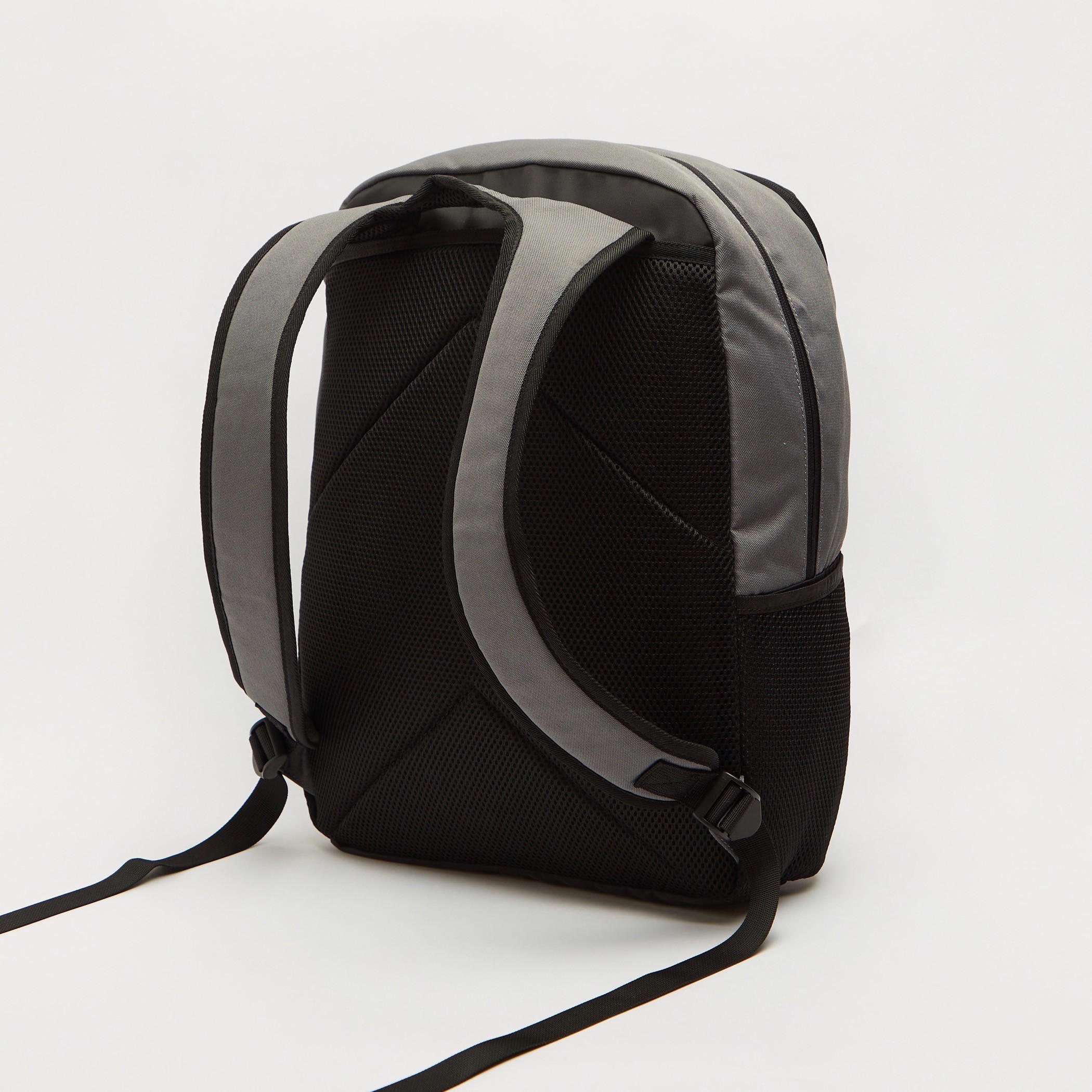 شنطة ظهر بأحزمة قابلة للتعديل وسحّاب إغلاق وطبعات شعار من كابا-men-bags-image-5