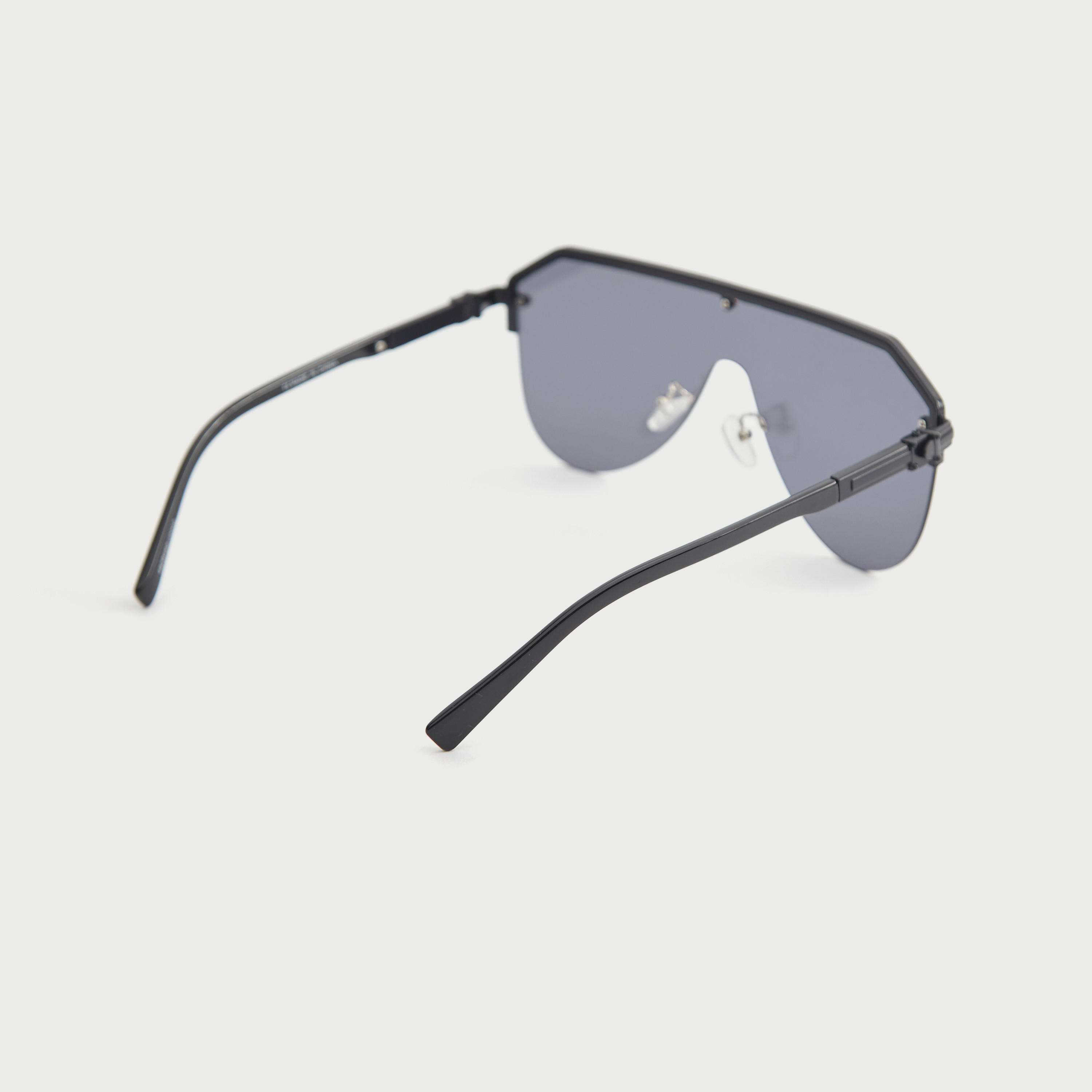 نظارة شمسية شيلد بعدسات ملونة ووسادات أنف-men-sunglasses-image-4