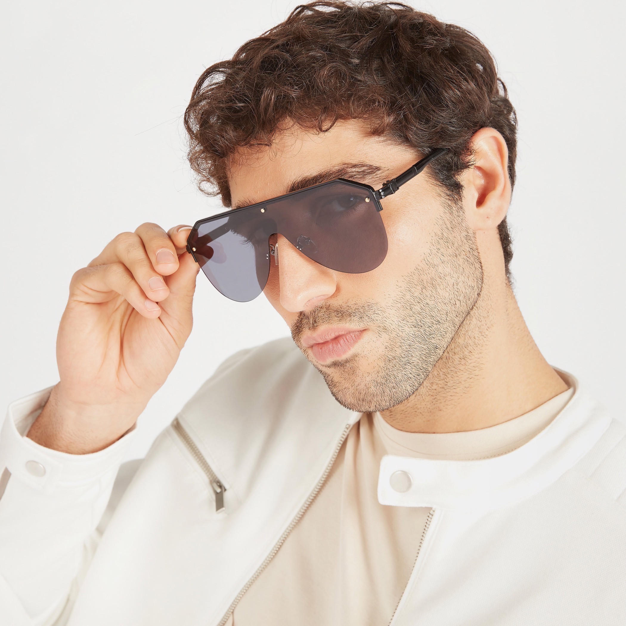 نظارة شمسية شيلد بعدسات ملونة ووسادات أنف-men-sunglasses-image-2