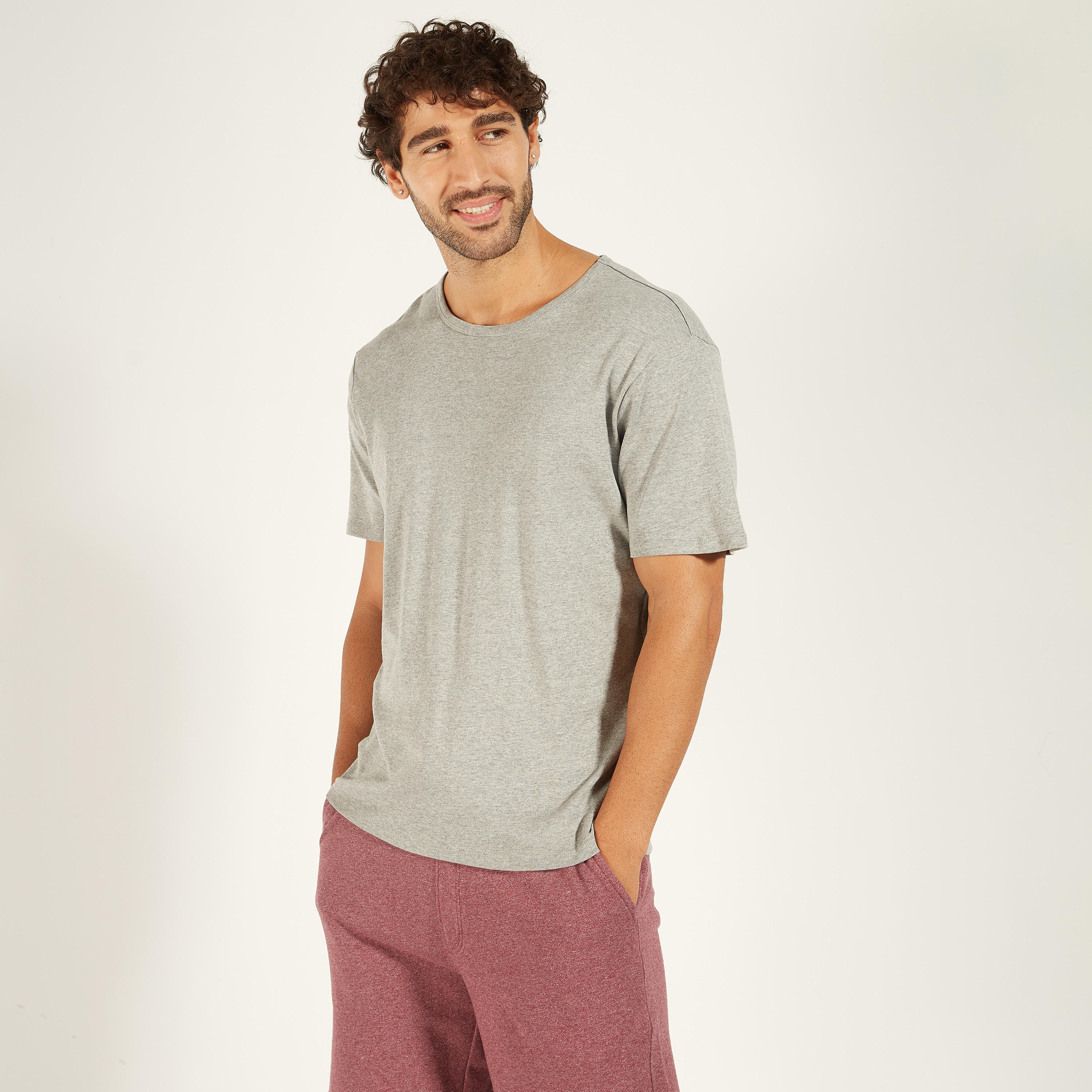 تيشيرت سادة بياقة مستديرة وأكمام قصيرة - طقم 3 قطع-men-clothing-tshirtsandpolos-vests-image-2