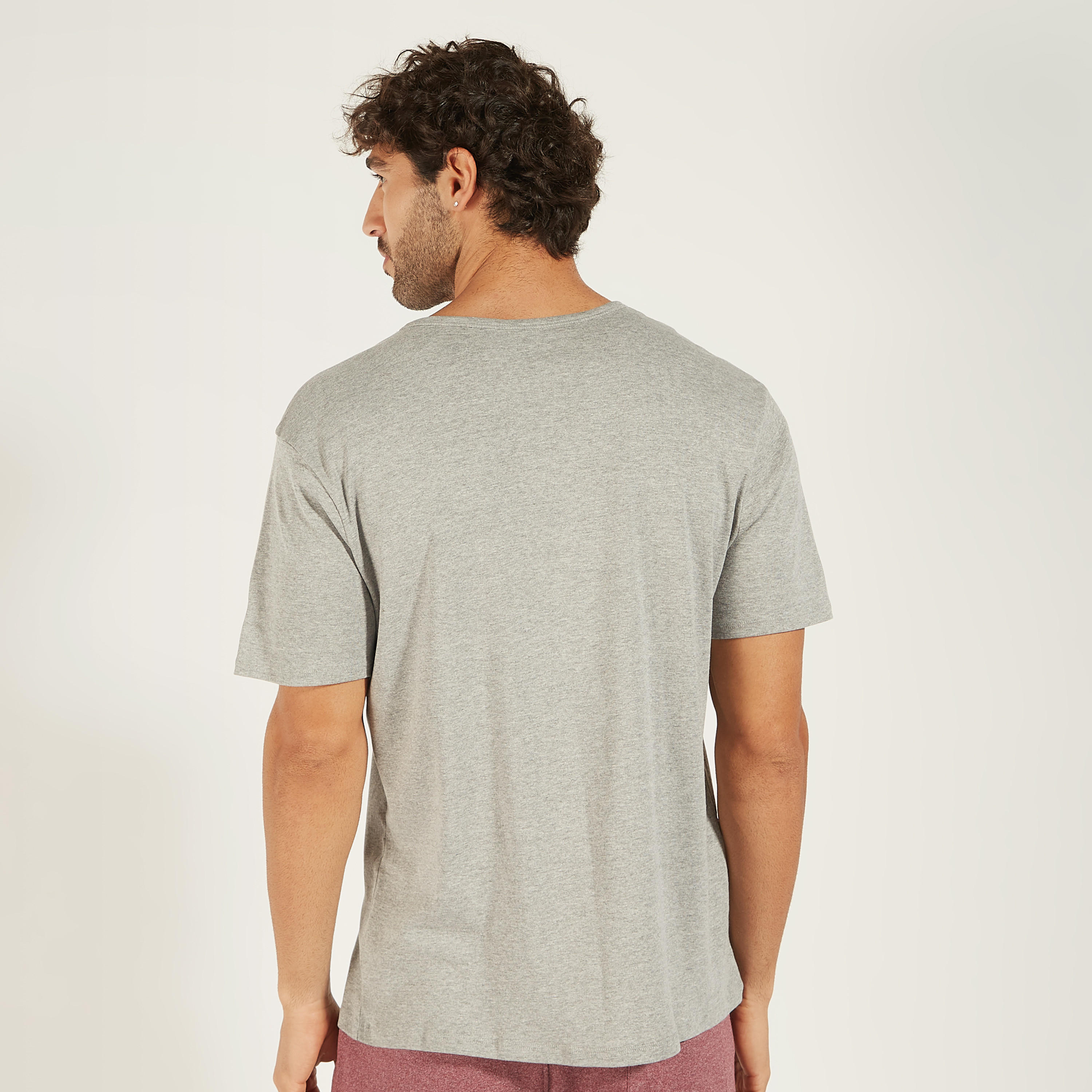تيشيرت سادة بياقة مستديرة وأكمام قصيرة - طقم 3 قطع-men-clothing-tshirtsandpolos-vests-image-5