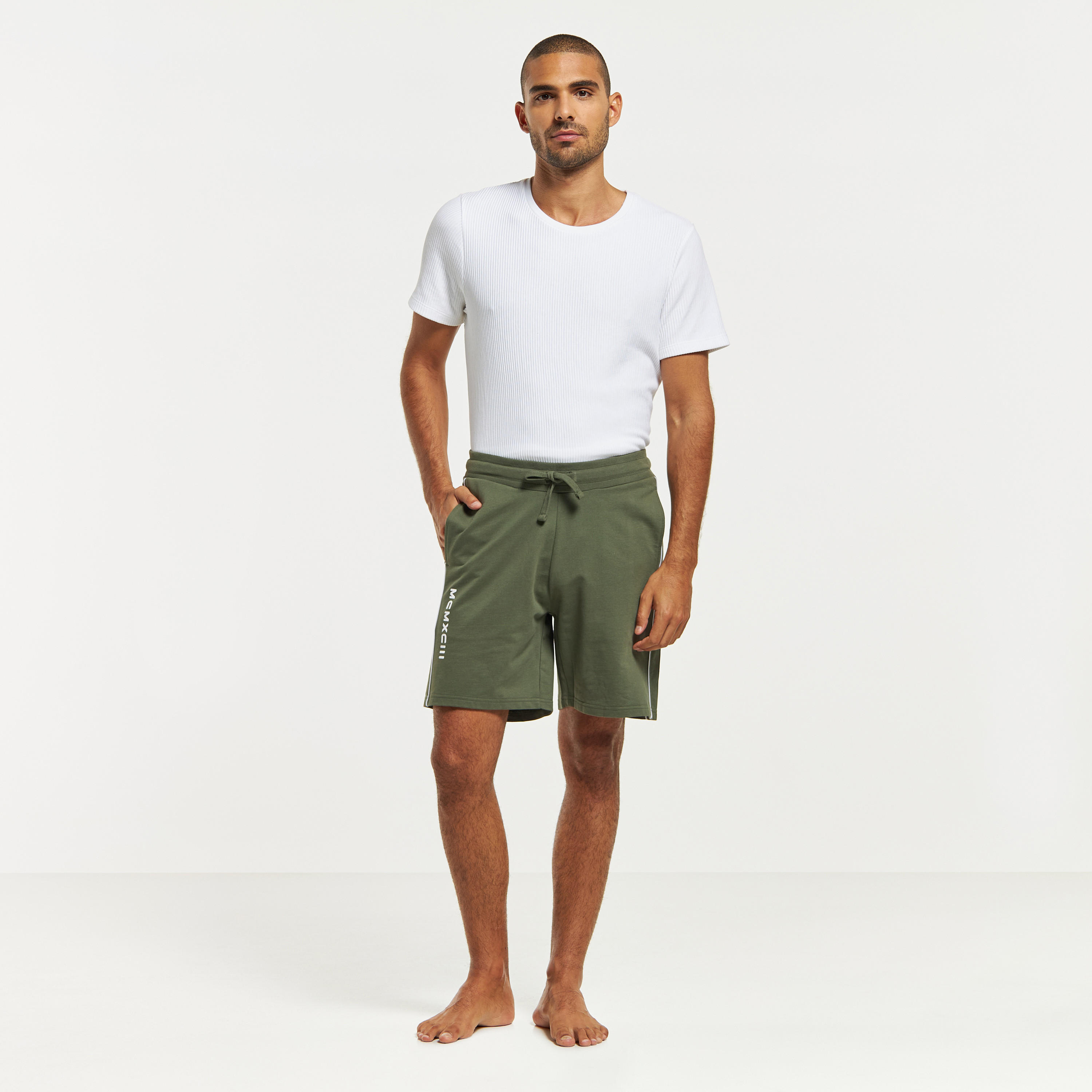 شورت بجيوب ورباط وطبعات-men-clothing-bottoms-shorts-image-10