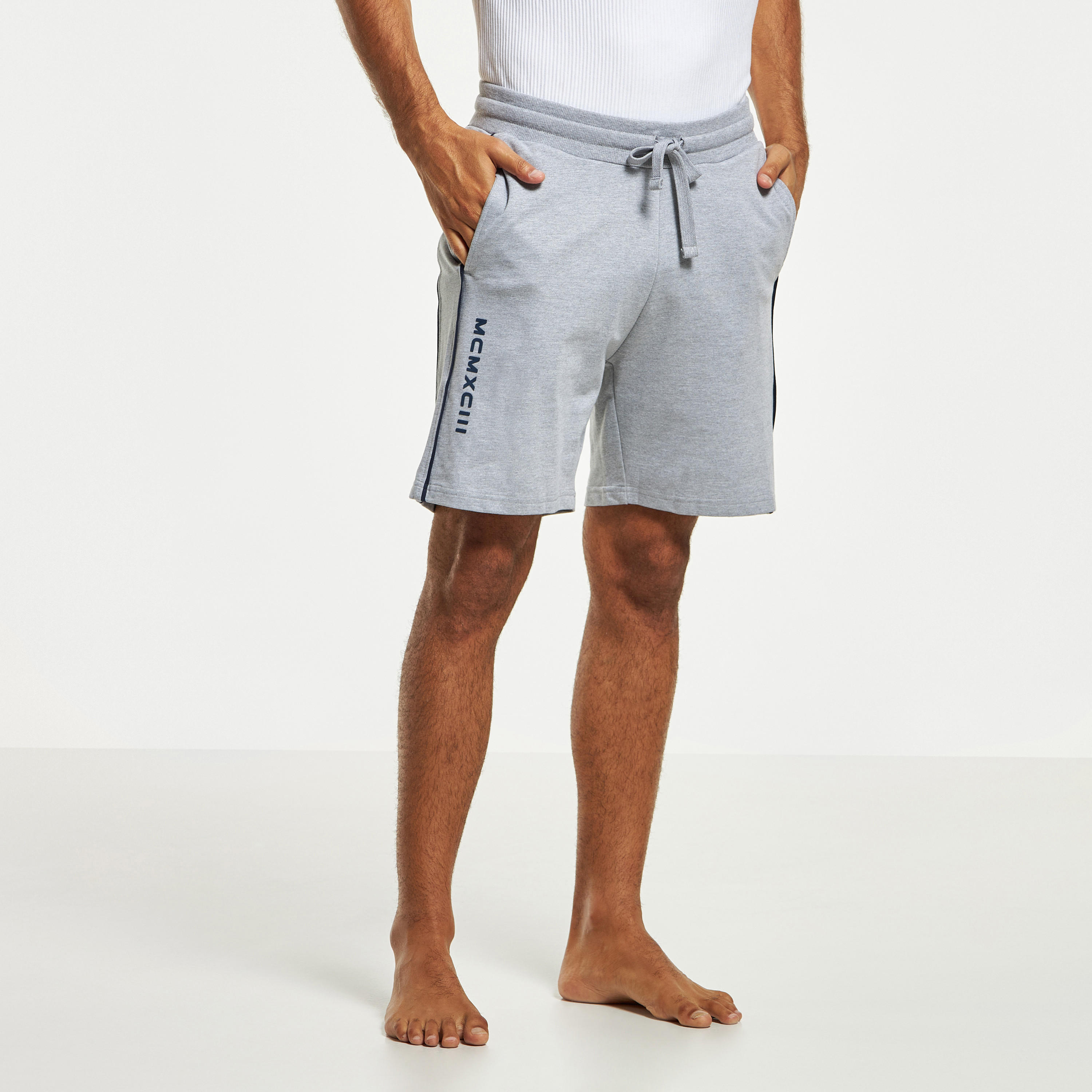 شورت بجيوب ورباط وطبعات-men-clothing-bottoms-shorts-image-17