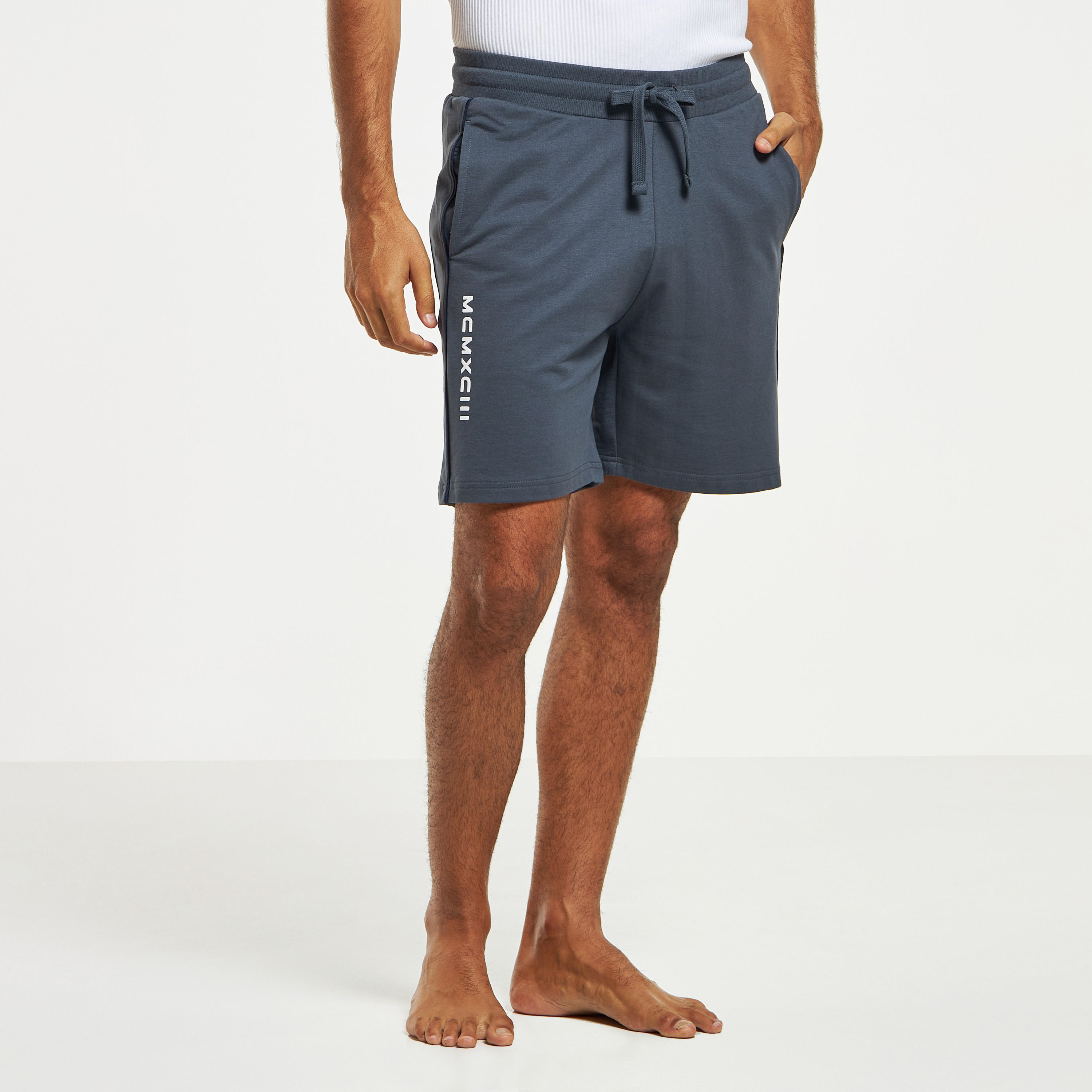 شورت بجيوب ورباط وطبعات-men-clothing-bottoms-shorts-image-13