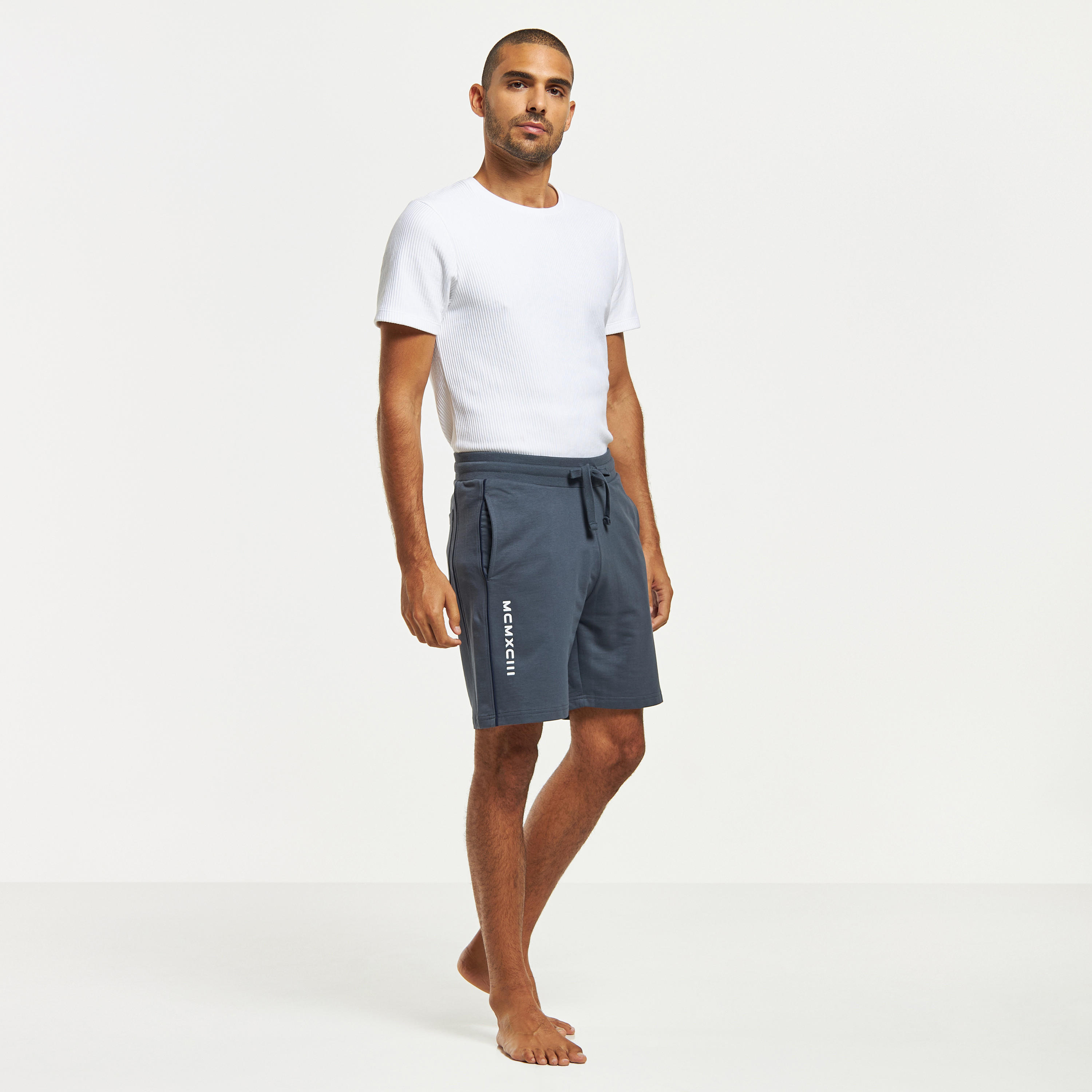 شورت بجيوب ورباط وطبعات-men-clothing-bottoms-shorts-image-14