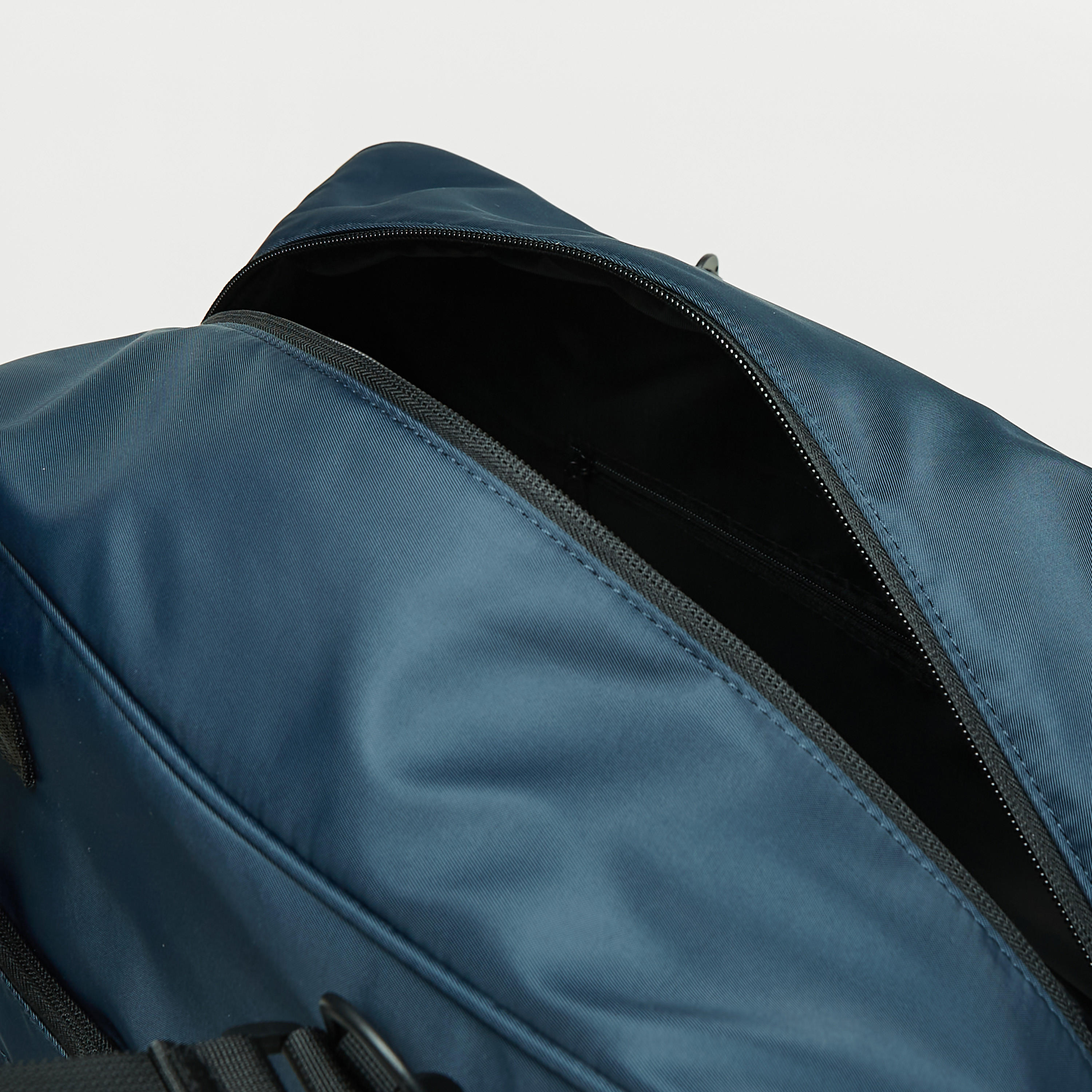 شنطة دافل بطبعات شعار وسحّاب إغلاق ومقابض مزدوجة من كابا-men-clothing-sportswearandactivewear-accessories-image-5