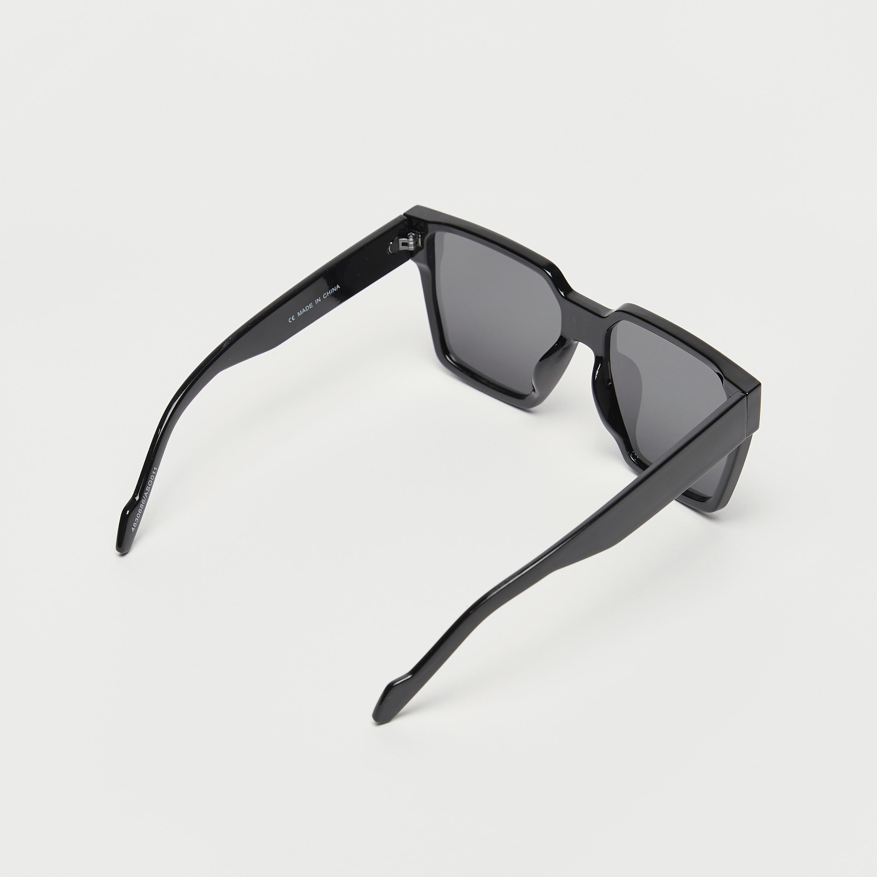 نظّارة شمسيّة بإطار كامل وعدسات ملوّنة ووسادات أنف-men-sunglasses-image-3