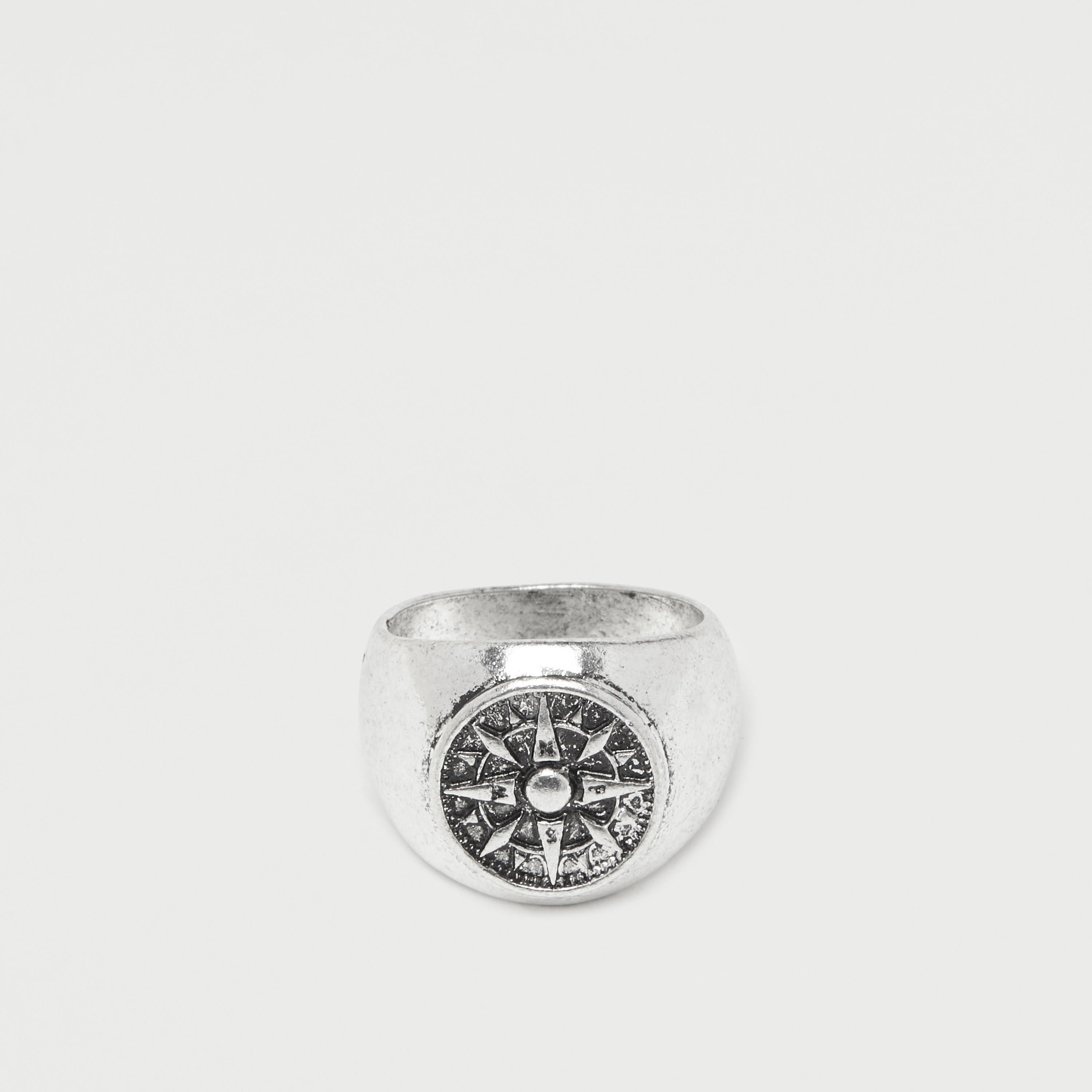 خاتم ميتاليك مزين-men-watchesandjewellery-rings-image-3