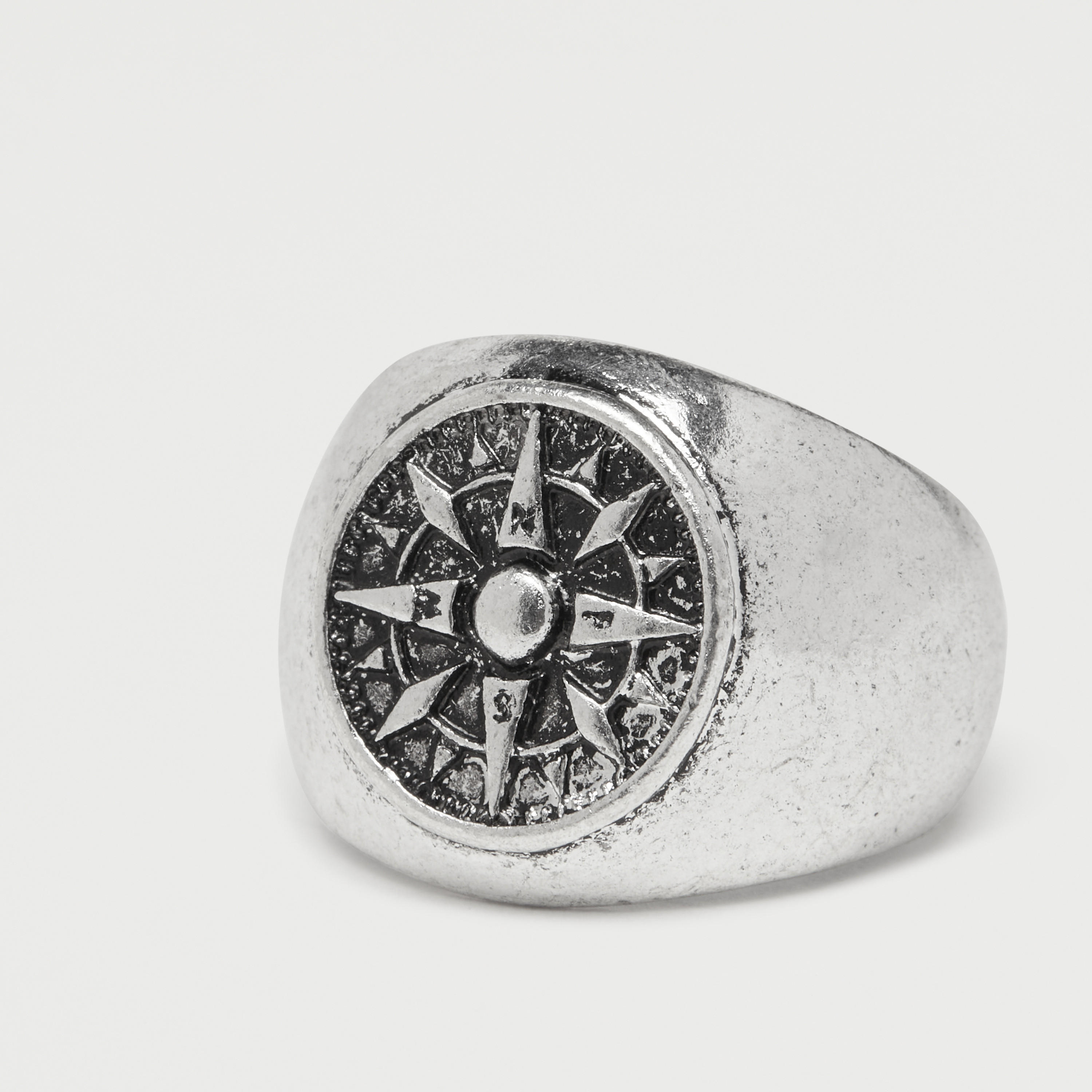 خاتم ميتاليك مزين-men-watchesandjewellery-rings-image-4