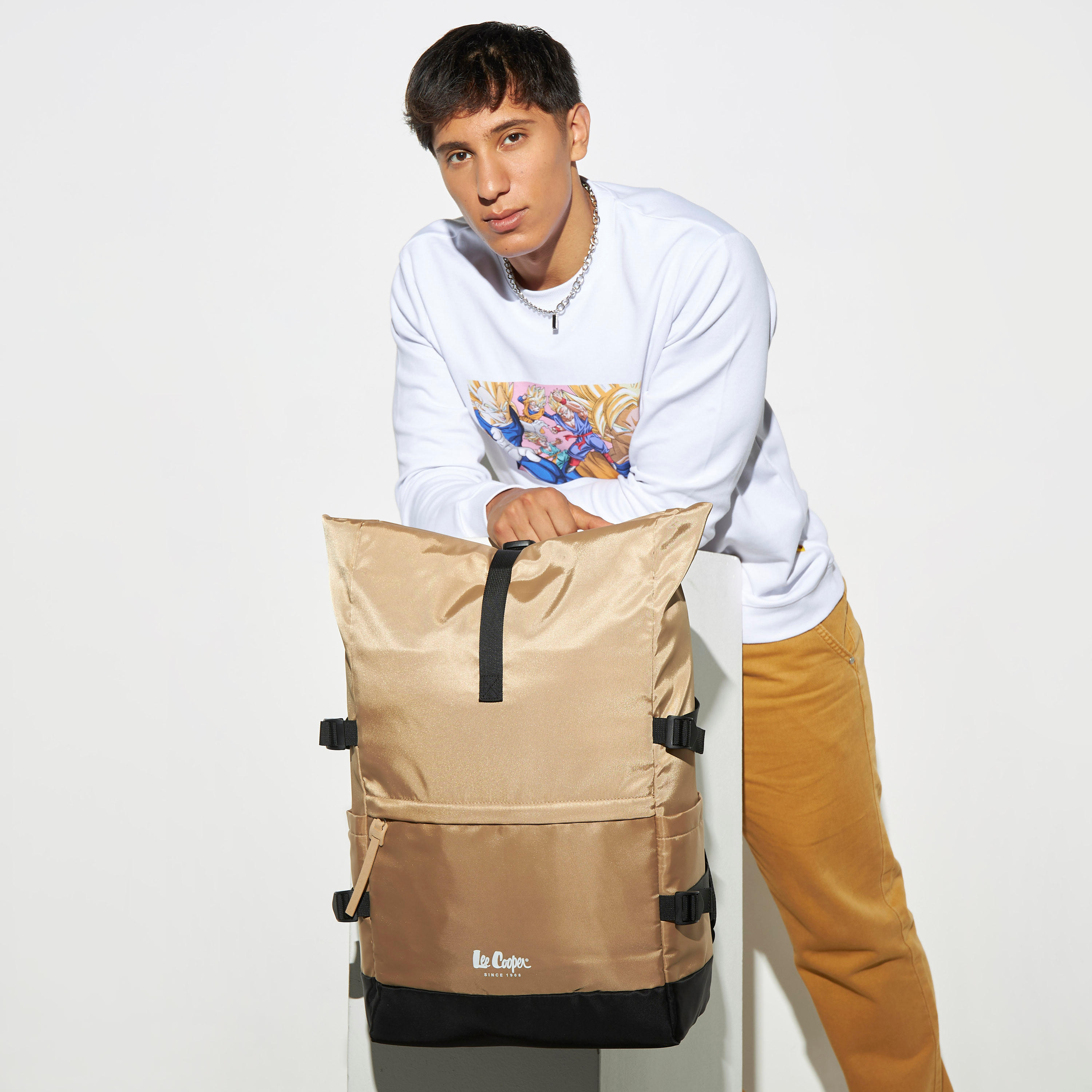 شنطة ظهر بألواح وبإبزيم إغلاق وأحزمة قابلة للتعديل من لي كوبر-men-bags-image-3