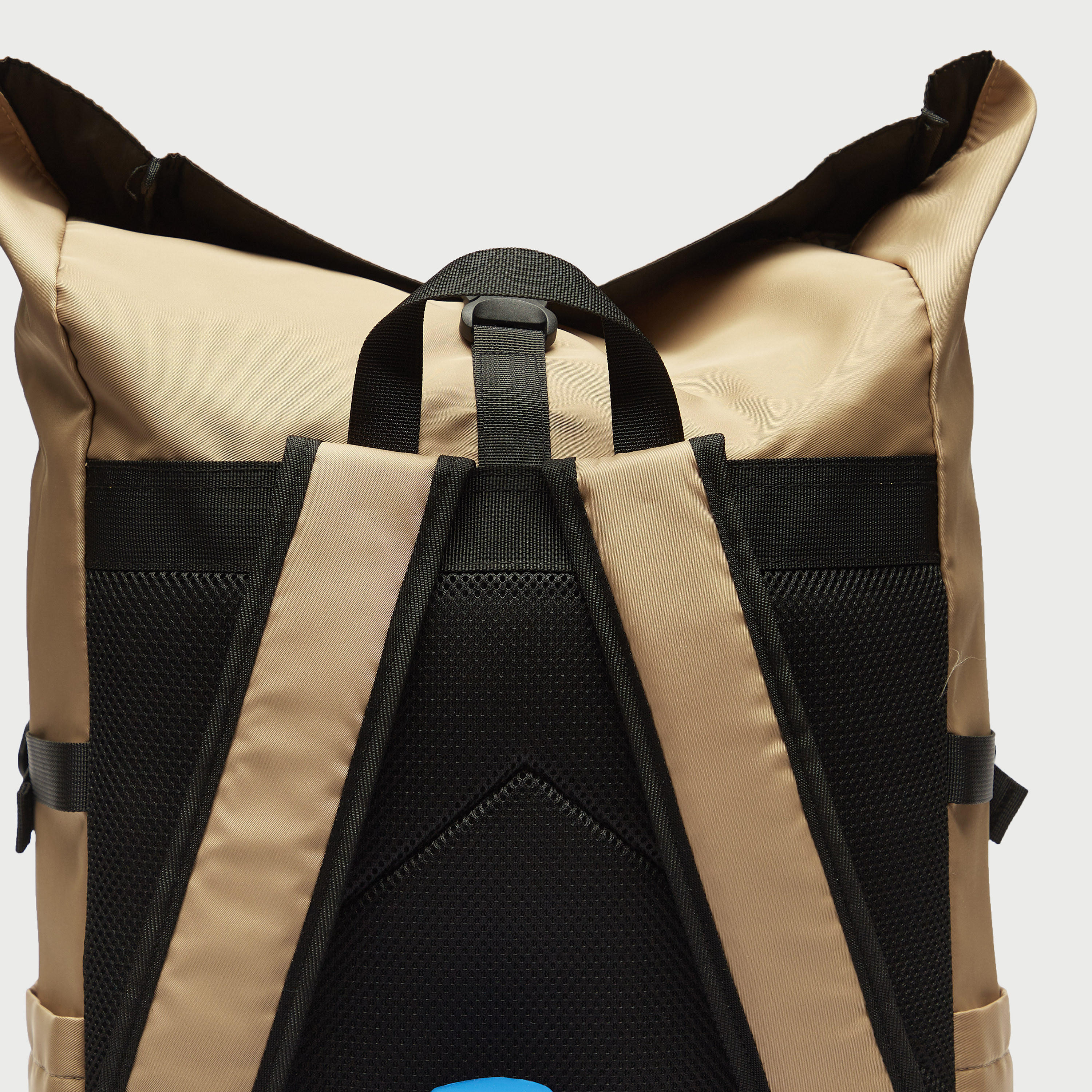 شنطة ظهر بألواح وبإبزيم إغلاق وأحزمة قابلة للتعديل من لي كوبر-men-bags-image-6