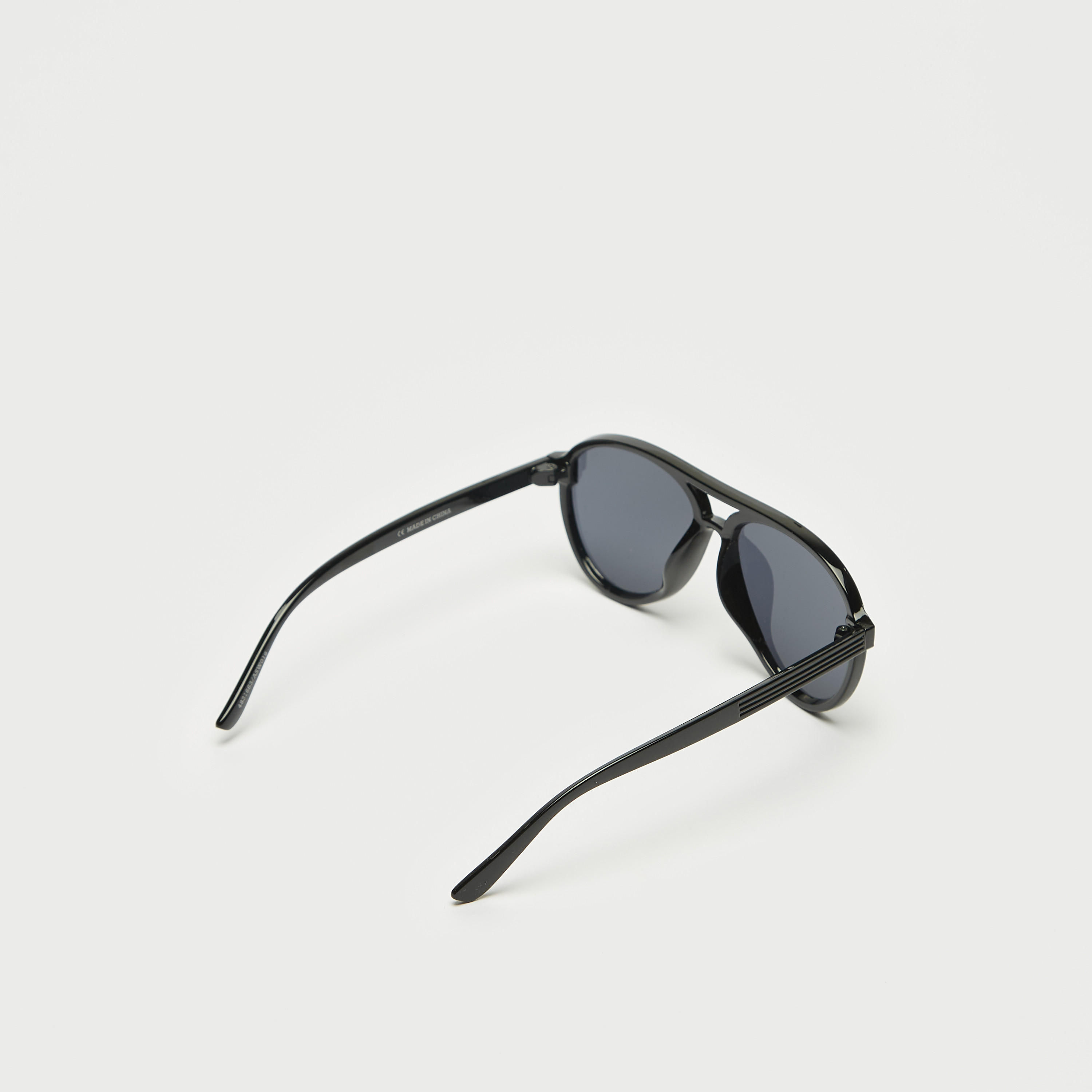 نظّارة شمسيّة بإطار كامل وعدسات ملوّنة ووسادات أنف-men-sunglasses-image-3