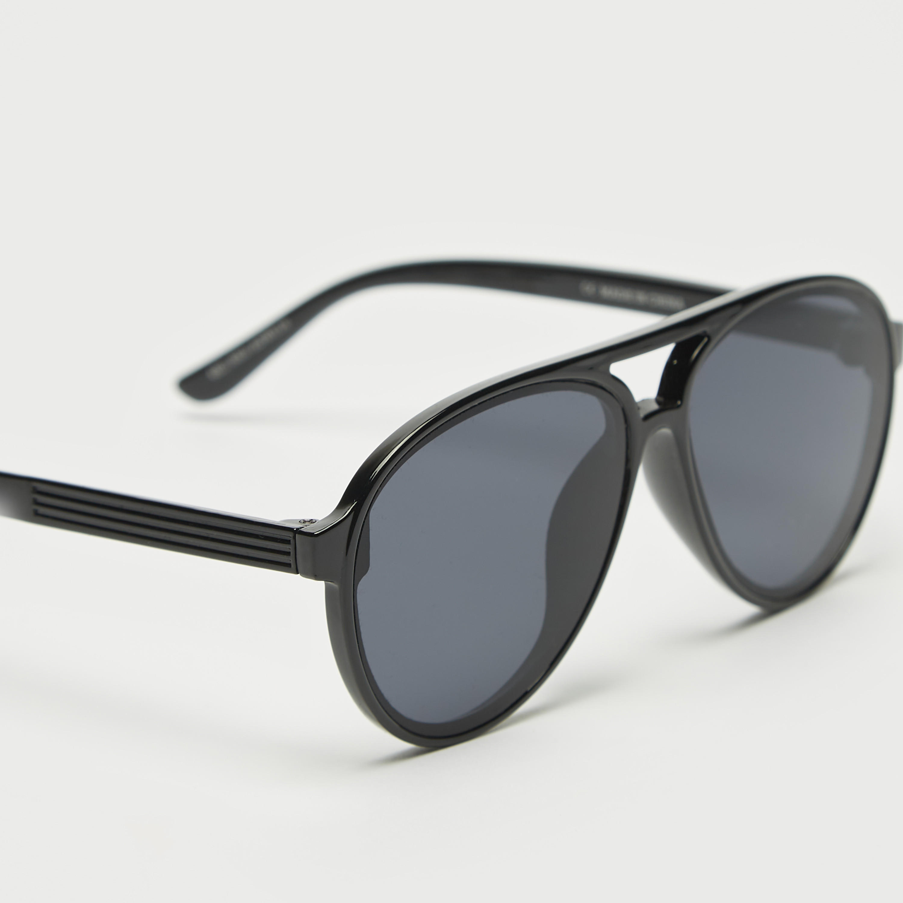 نظّارة شمسيّة بإطار كامل وعدسات ملوّنة ووسادات أنف-men-sunglasses-image-4