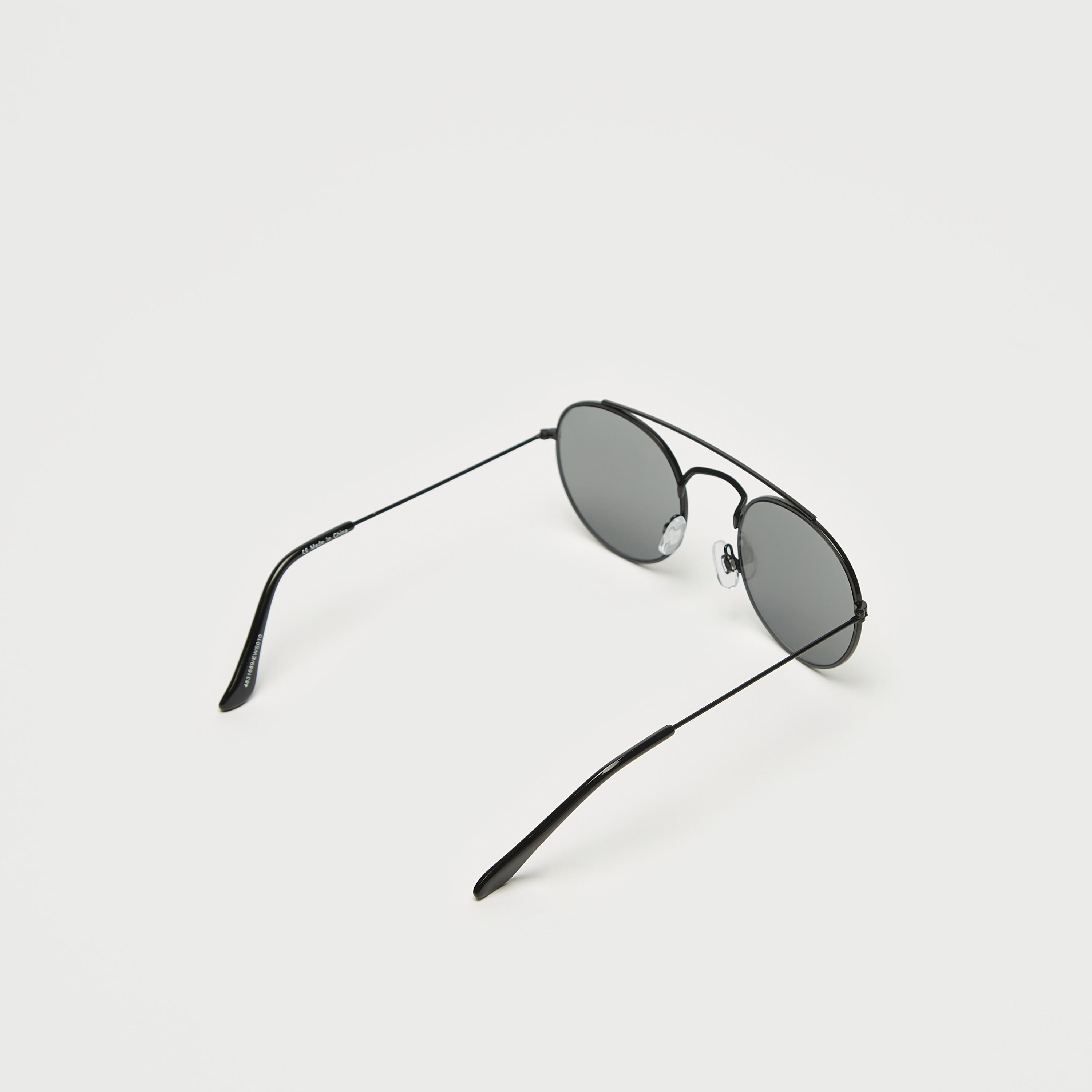 نظّارة شمسيّة ملونة بوسادات أنف-men-sunglasses-image-3