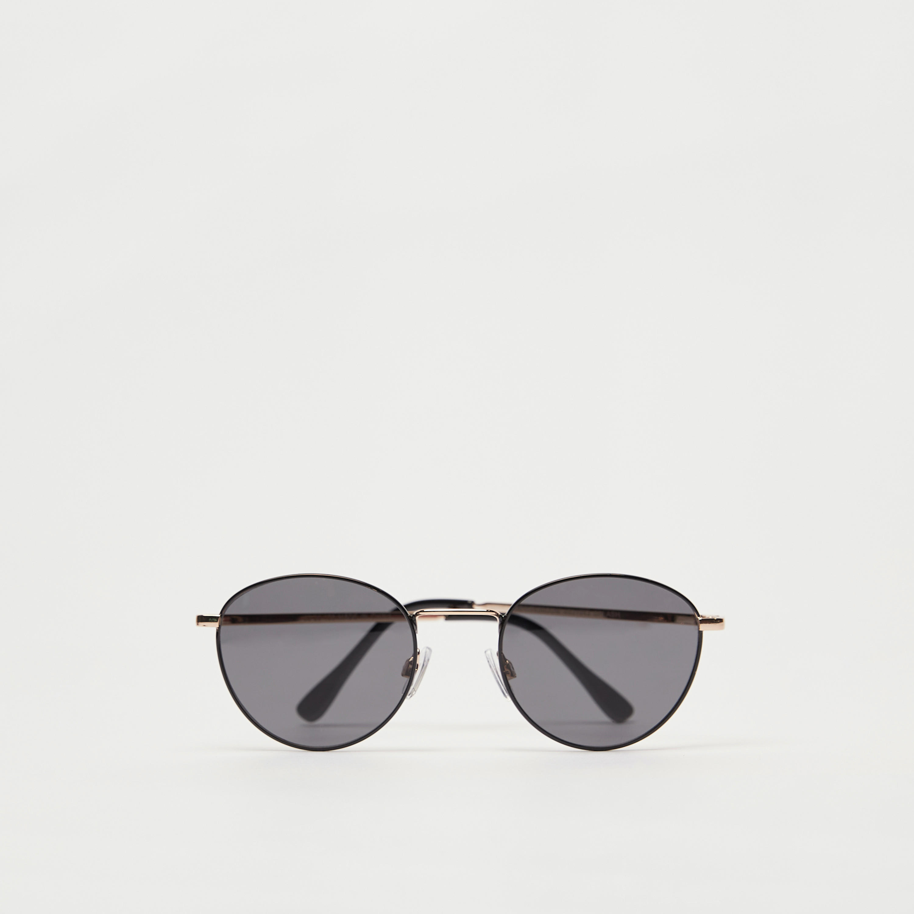 نظّارة شمسيّة بإطار كامل وعدسات ملوّنة ووسادات أنف-women-sunglasses-image-1