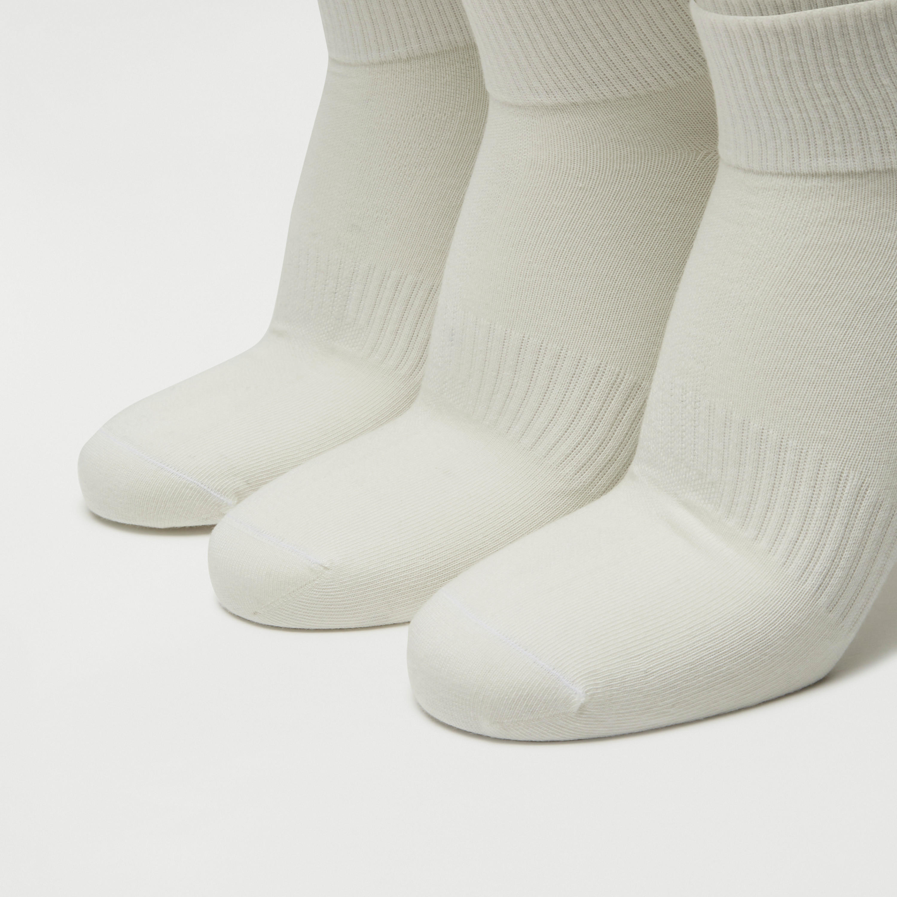 جوارب بارزة الملمس بطول الكاحل - طقم من 3-men-socks-image-3