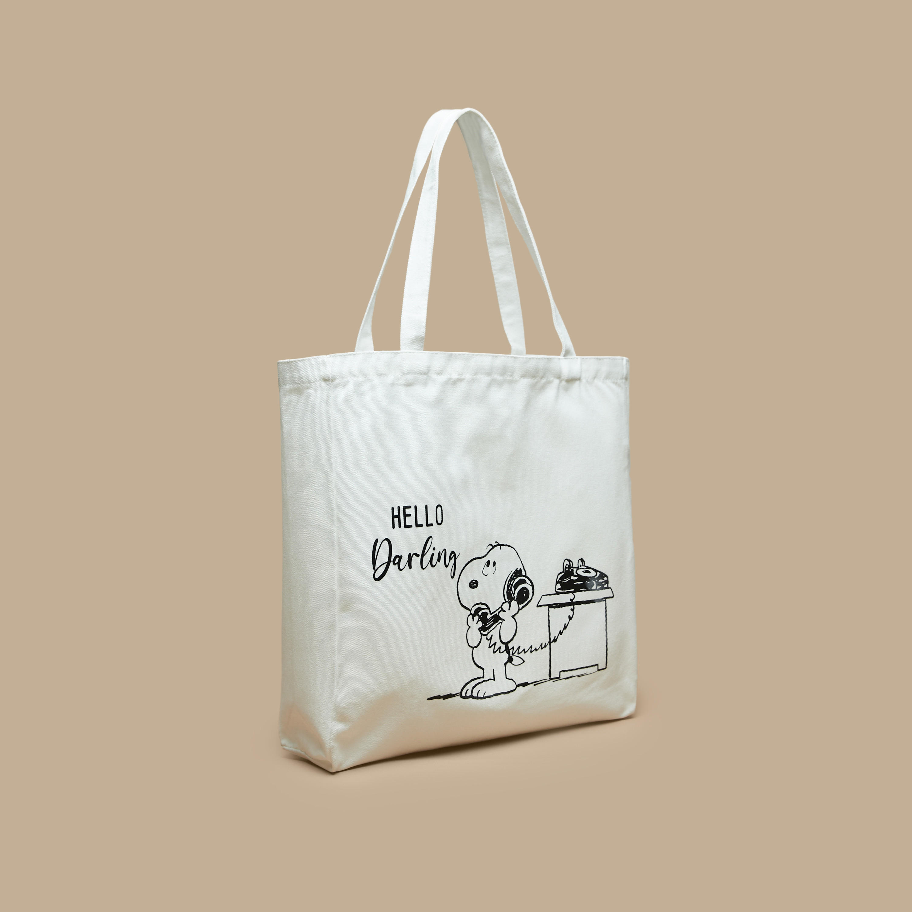 شنطة توتي بمقبض مزدوج وطبعات سنوبي-men-bags-image-1