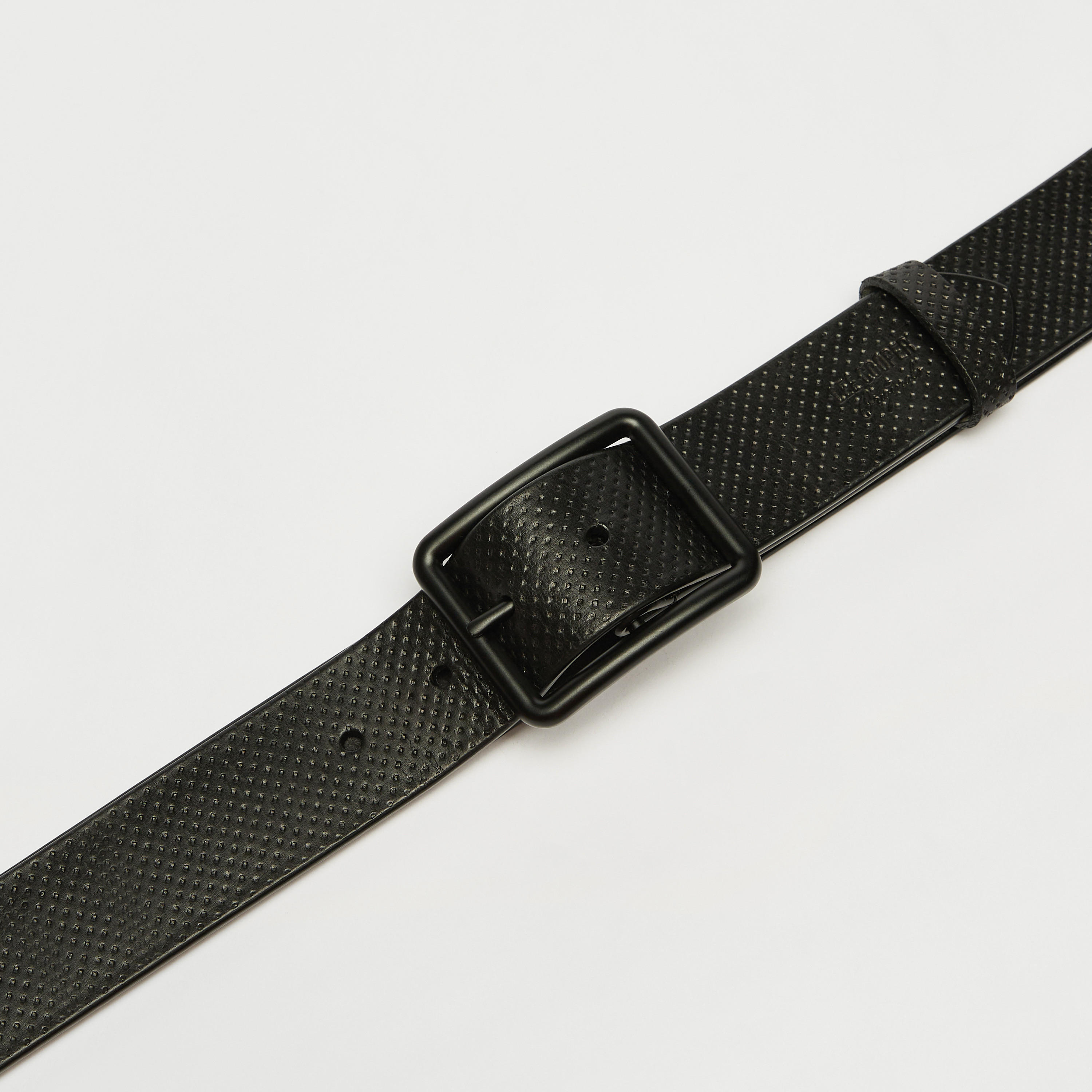 حزام جلد بارز الملمس بإبزيم إغلاق بدبوس من لي كوبر-men-beltsandwallets-belts-image-3