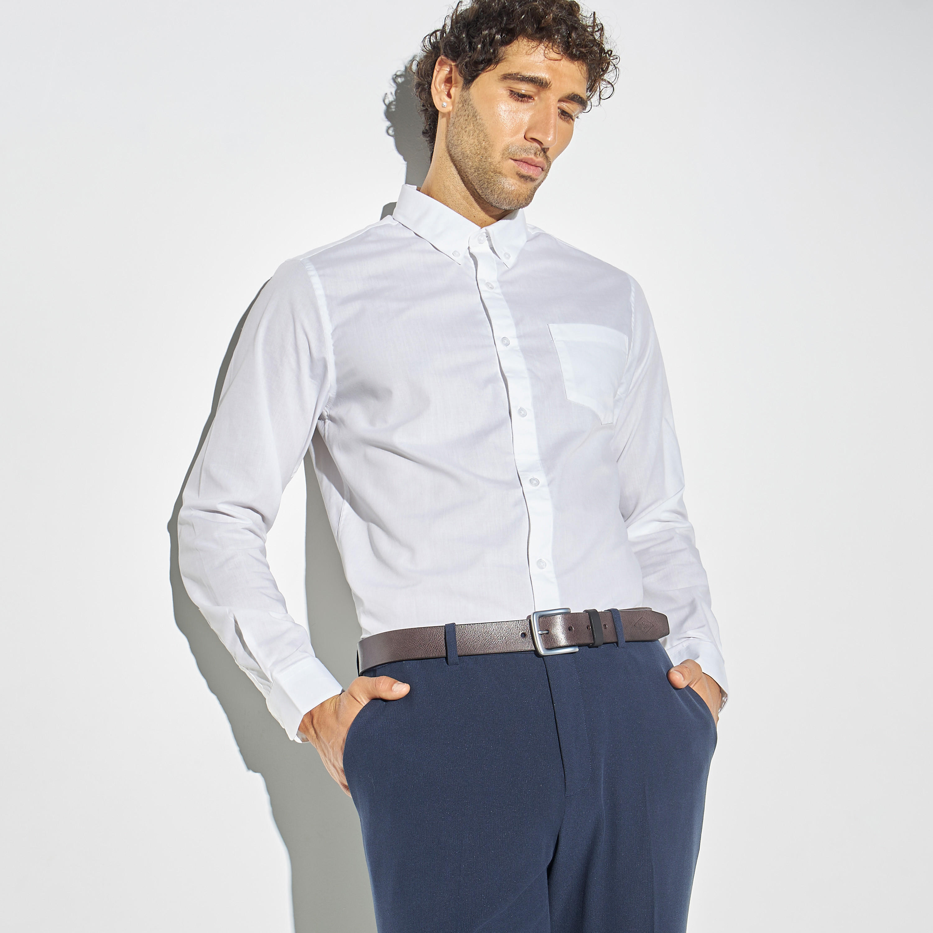 حزام جلد بارز الملمس بإبزيم إغلاق بدبوس من لي كوبر-men-beltsandwallets-belts-image-4